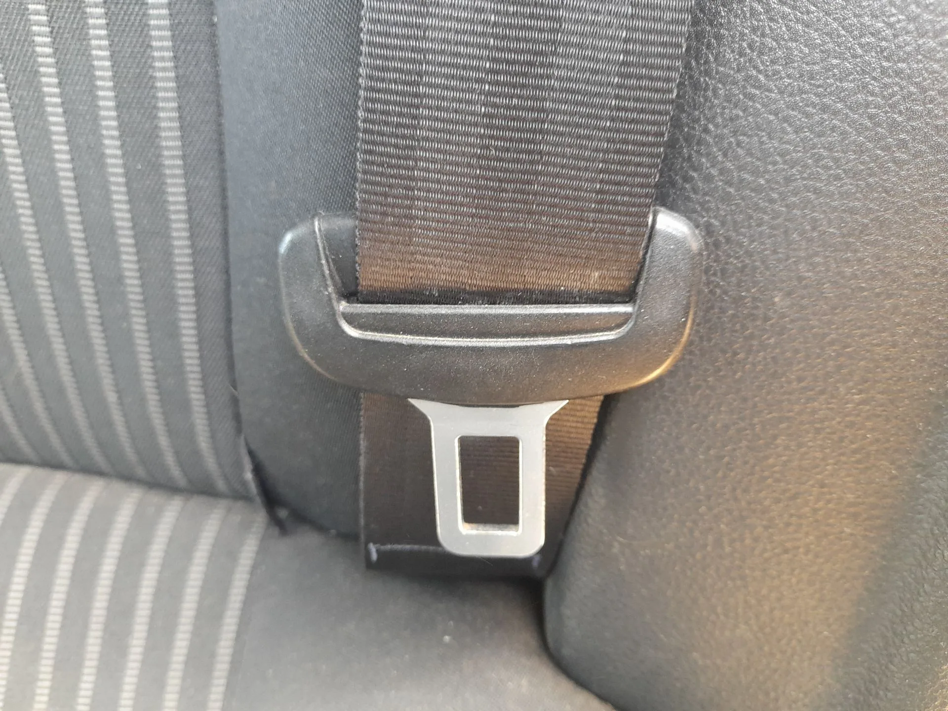 Cinturon Seguridad Trasero Izquierdo para Volkswagen Polo V (6R1, 6C1)