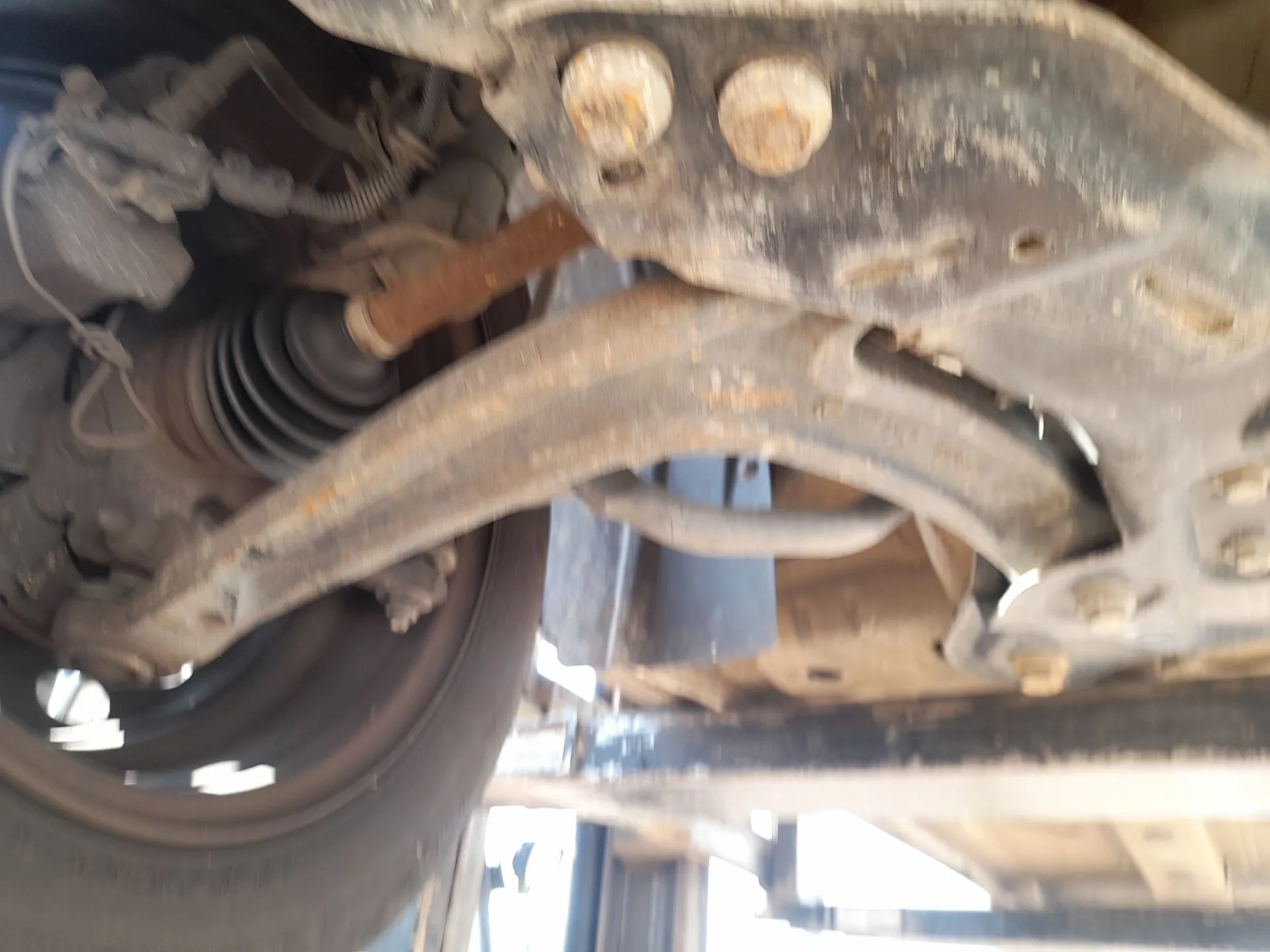 Brazo Suspension Inferior Delantero Derecho para Ford Ka (Ru8)