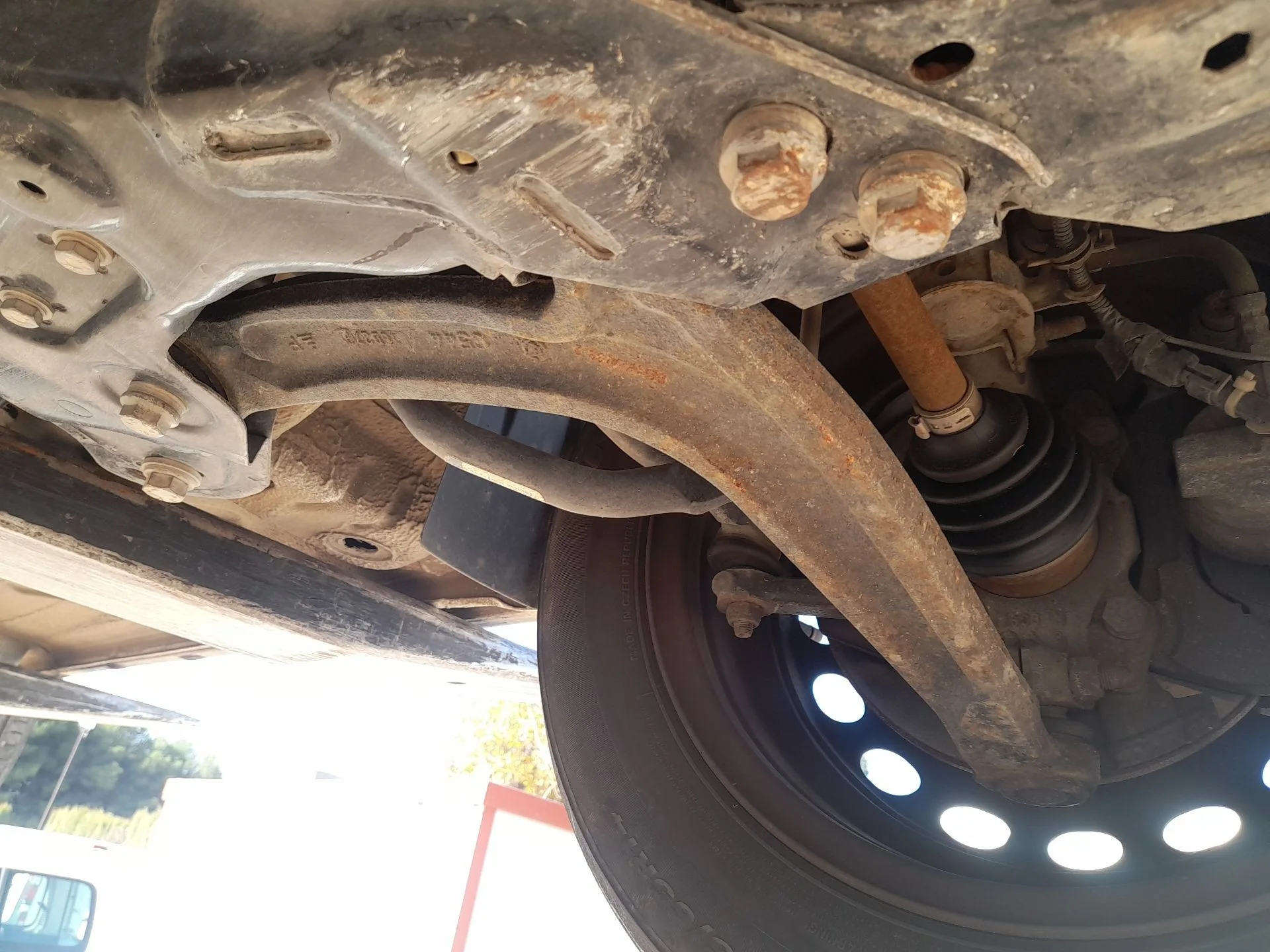 Brazo Suspension Inferior Delantero Izquierdo para Ford Ka (Ru8)