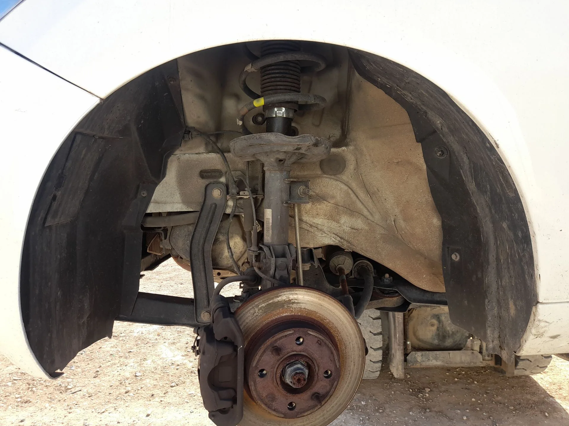 Plastico Pase Rueda Del. Izq. para Ford Ka (Ru8)