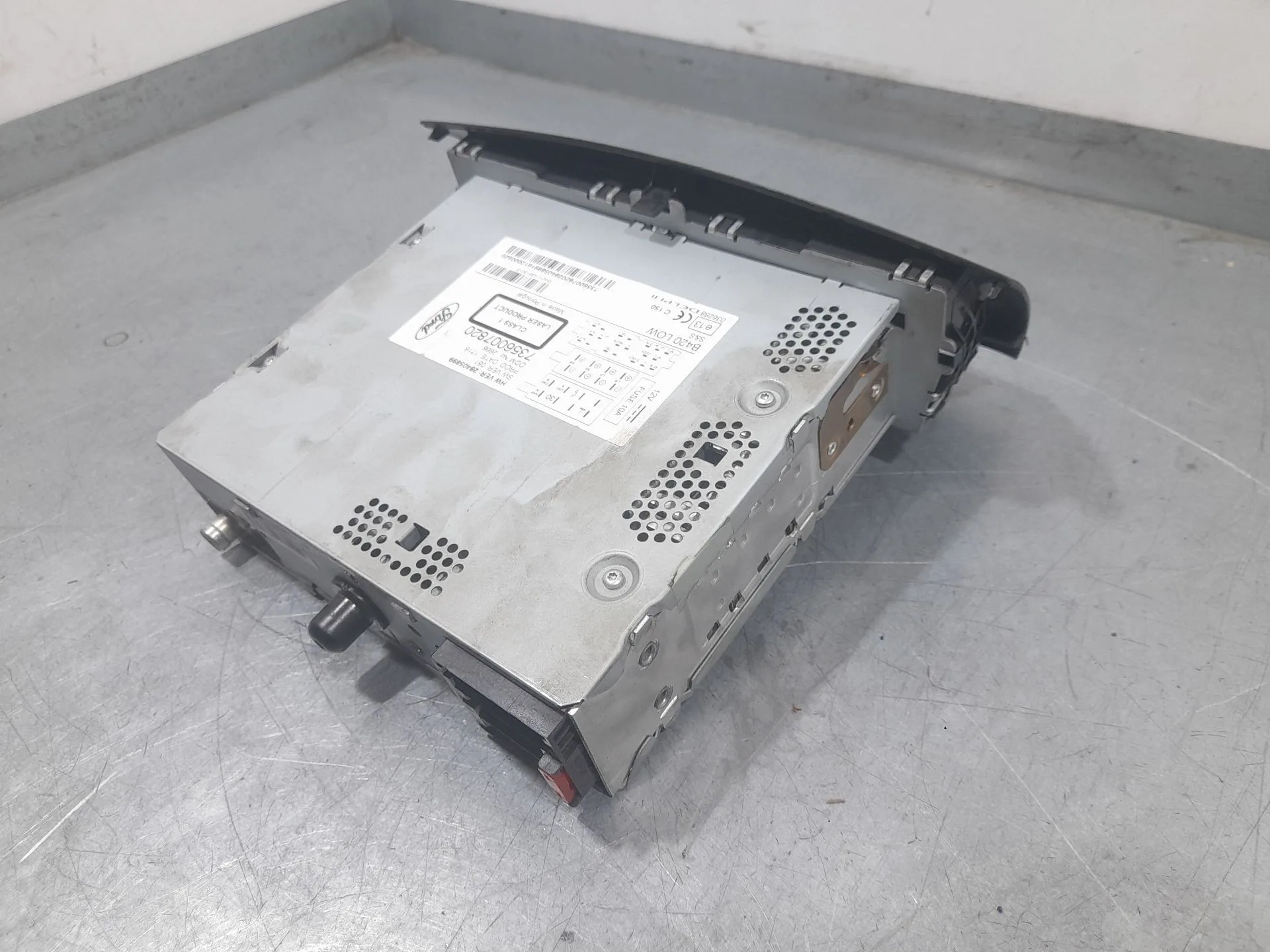 Sistema Audio / Radio Cd para Ford Ka (Ru8)