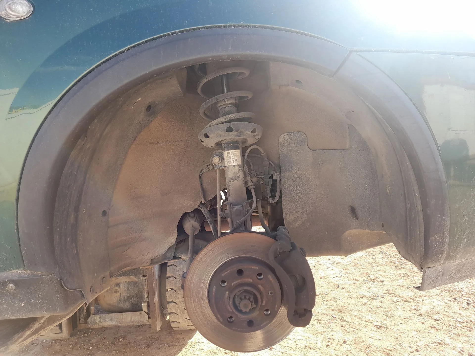 Plastico Pase Rueda Del. Dch. para Opel Corsa C (X01)