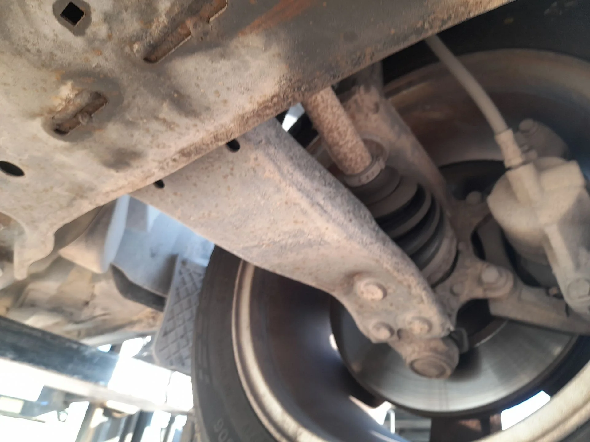 Brazo Suspension Inferior Delantero Izquierdo para Ford Mondeo Iii Sedan (B4Y)