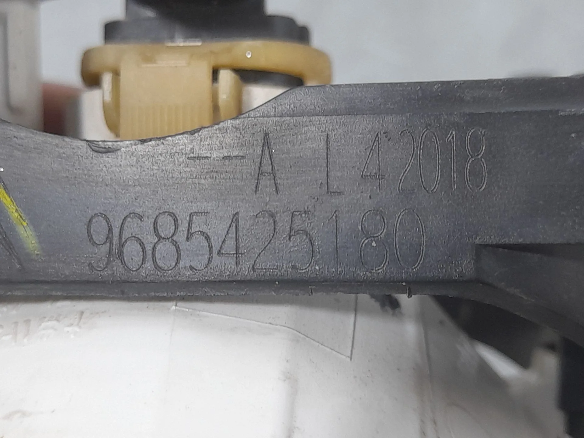 Faro Antiniebla Derecho para Citroën C3 Iii (Sx)