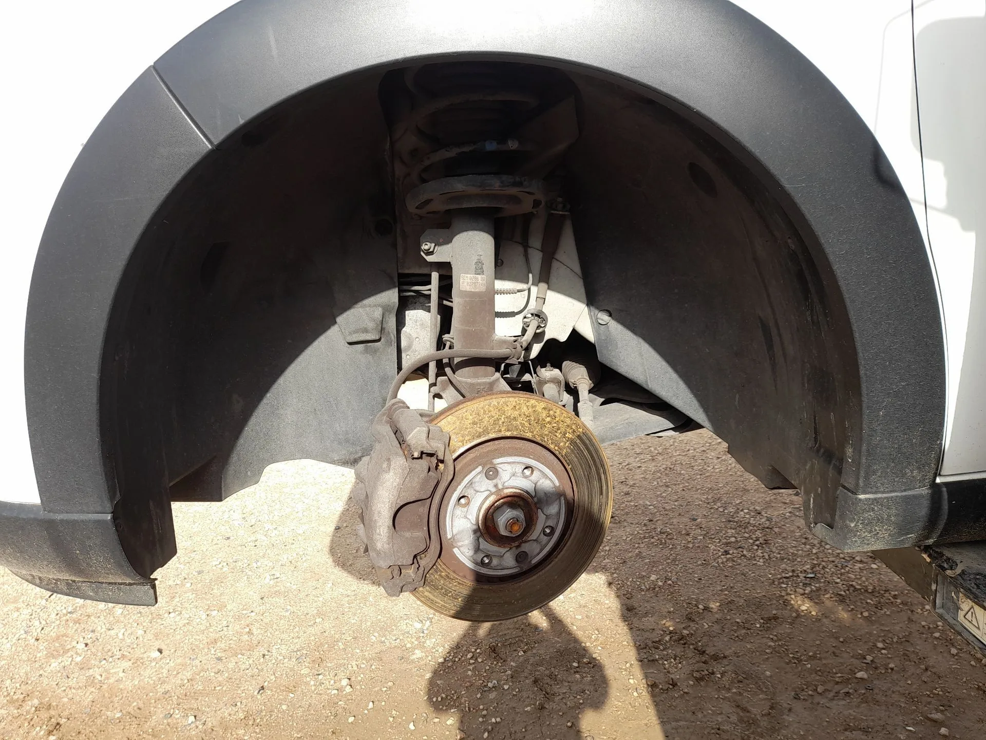 Plastico Pase Rueda Del. Izq. para Citroën C3 Iii (Sx)