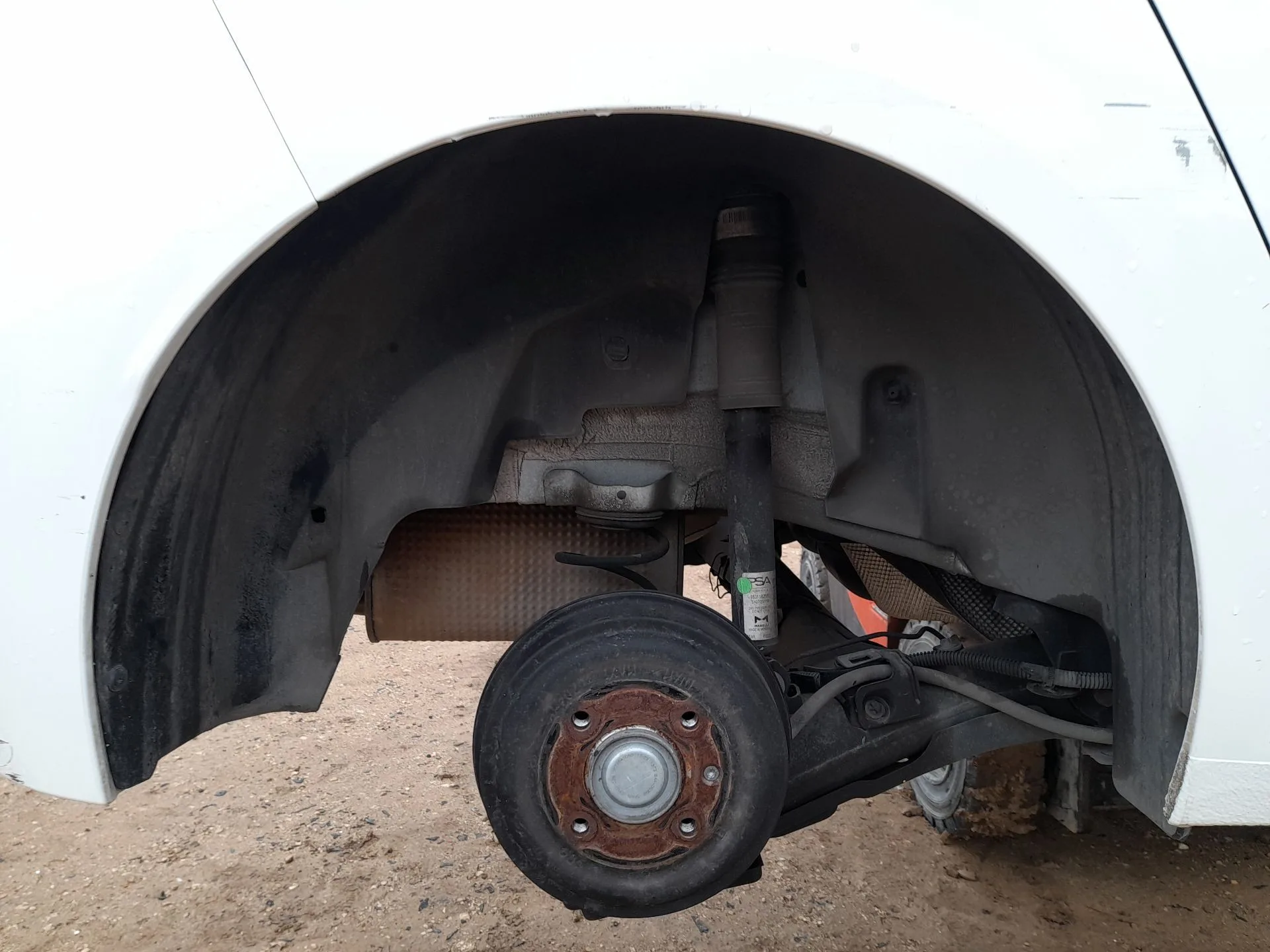 Plastico Pase Rueda Tras. Dch. para Peugeot 208 Ii (Ub_, Up_, Uw_, Uj_)