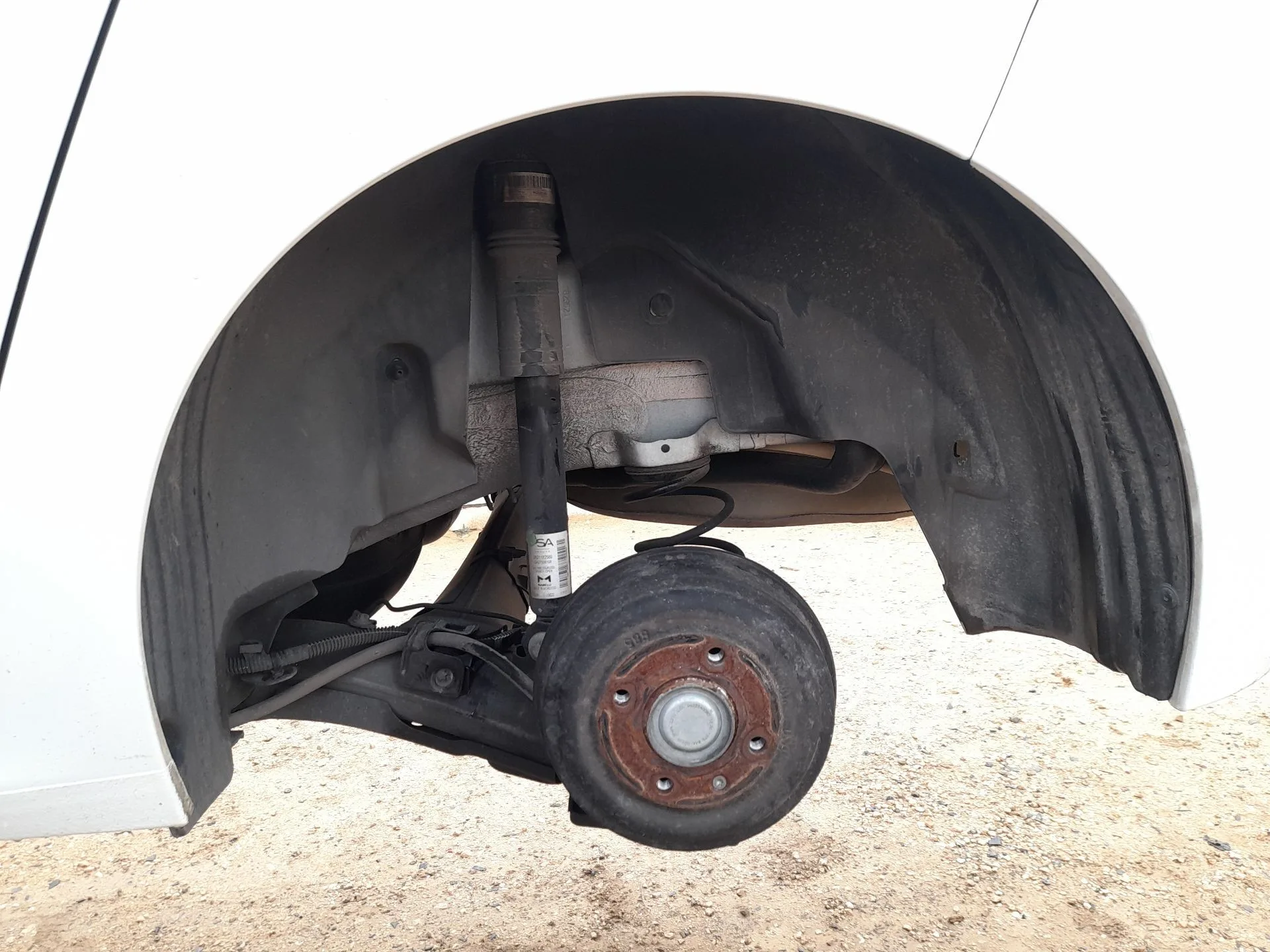 Plastico Pase Rueda Tras. Izq. para Peugeot 208 Ii (Ub_, Up_, Uw_, Uj_)