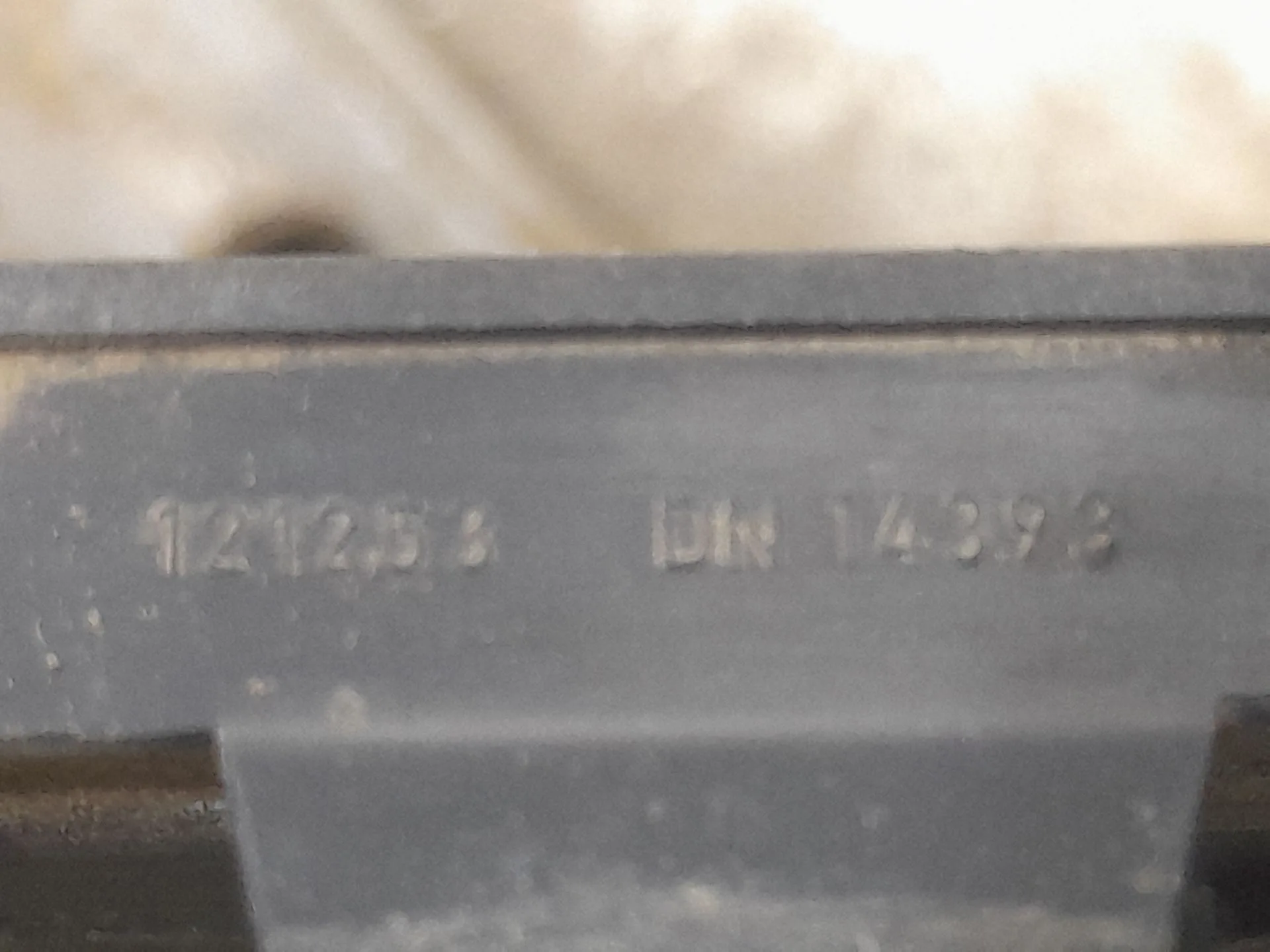 Rejilla Paragolpes Central para Bmw 1 (E81)