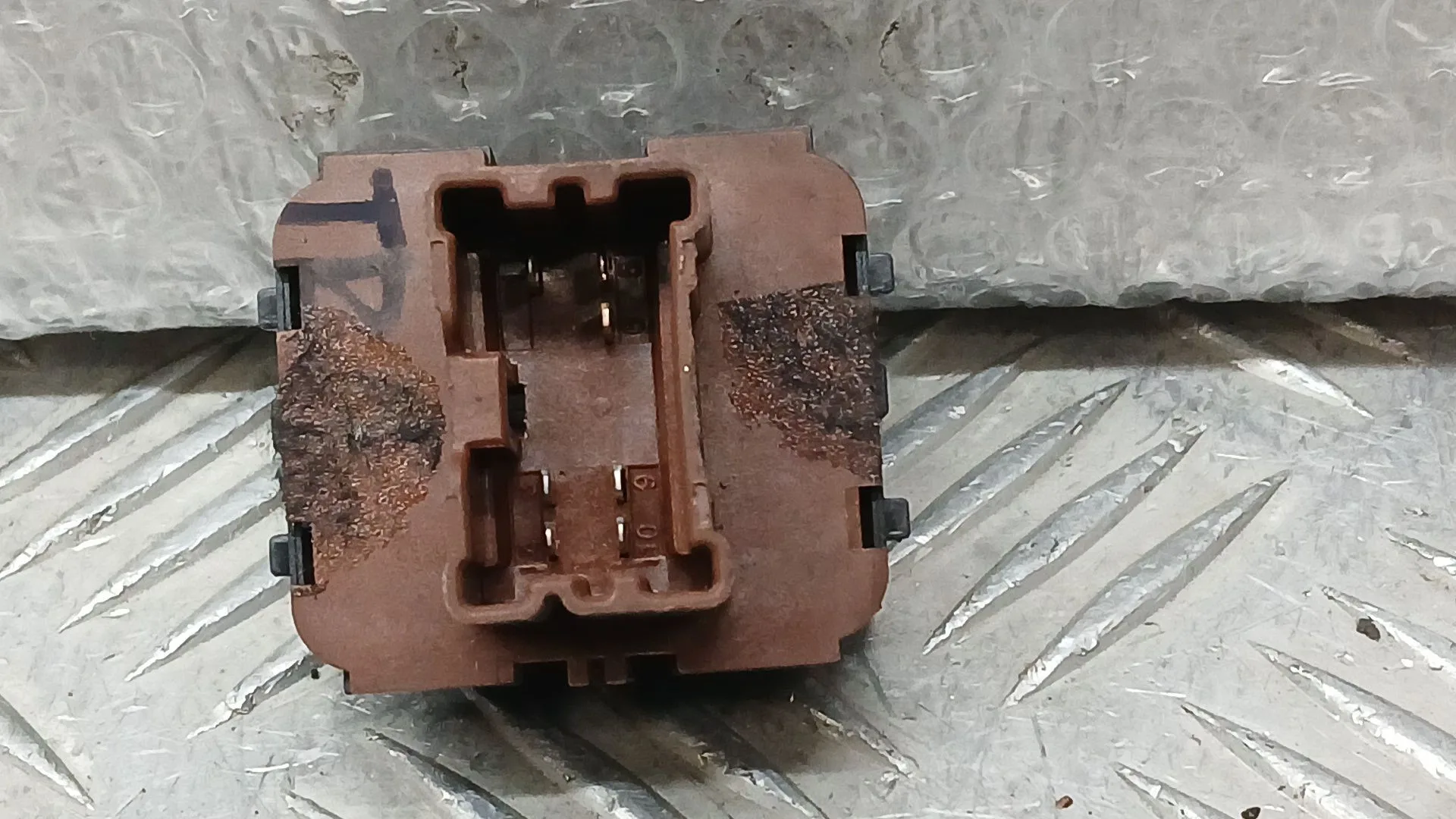Mando Elevalunas Delantero Izquierdo para Dacia Sandero Iii