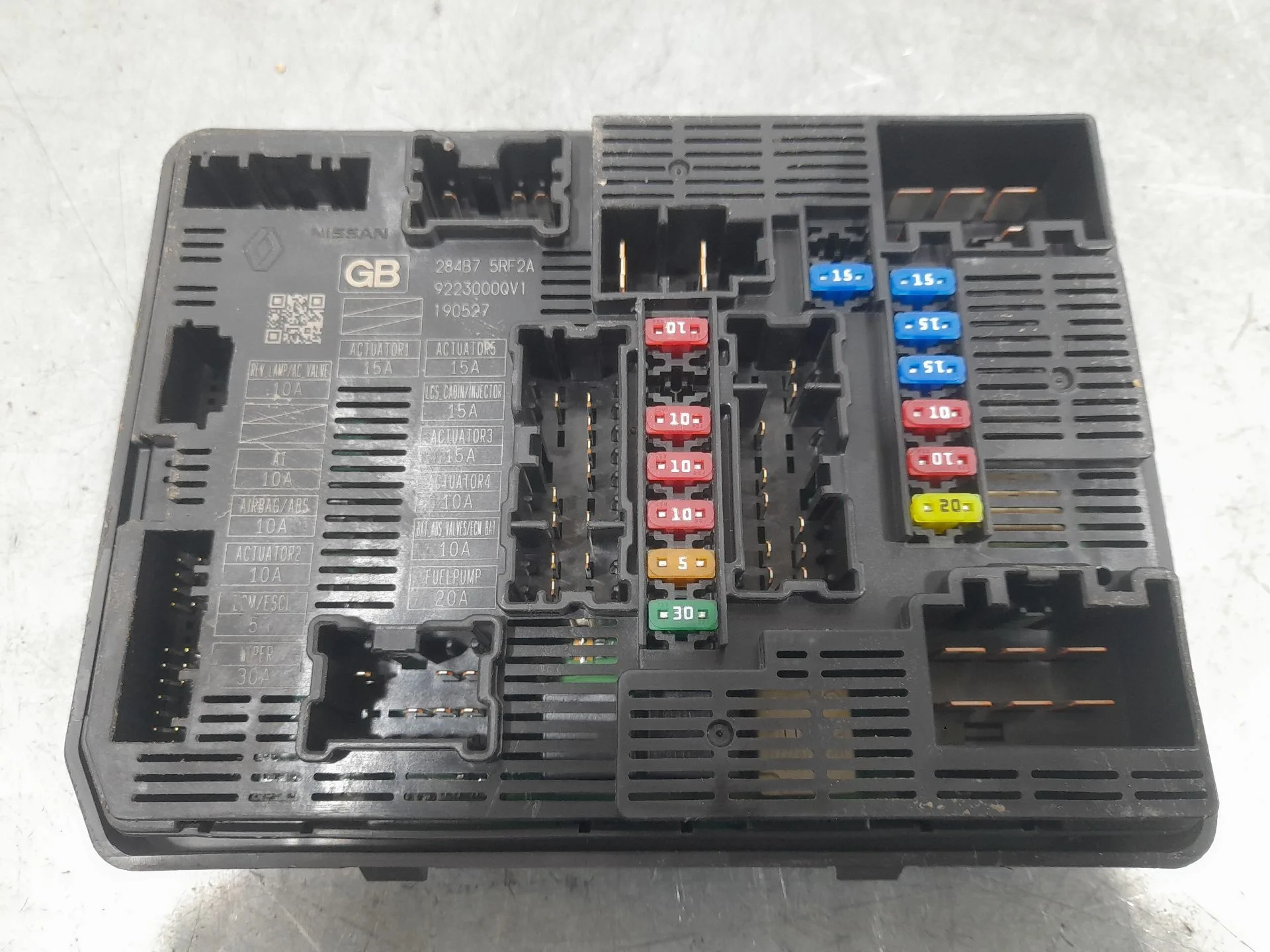 Caja Reles / Fusibles para Nissan Micra V (K14)