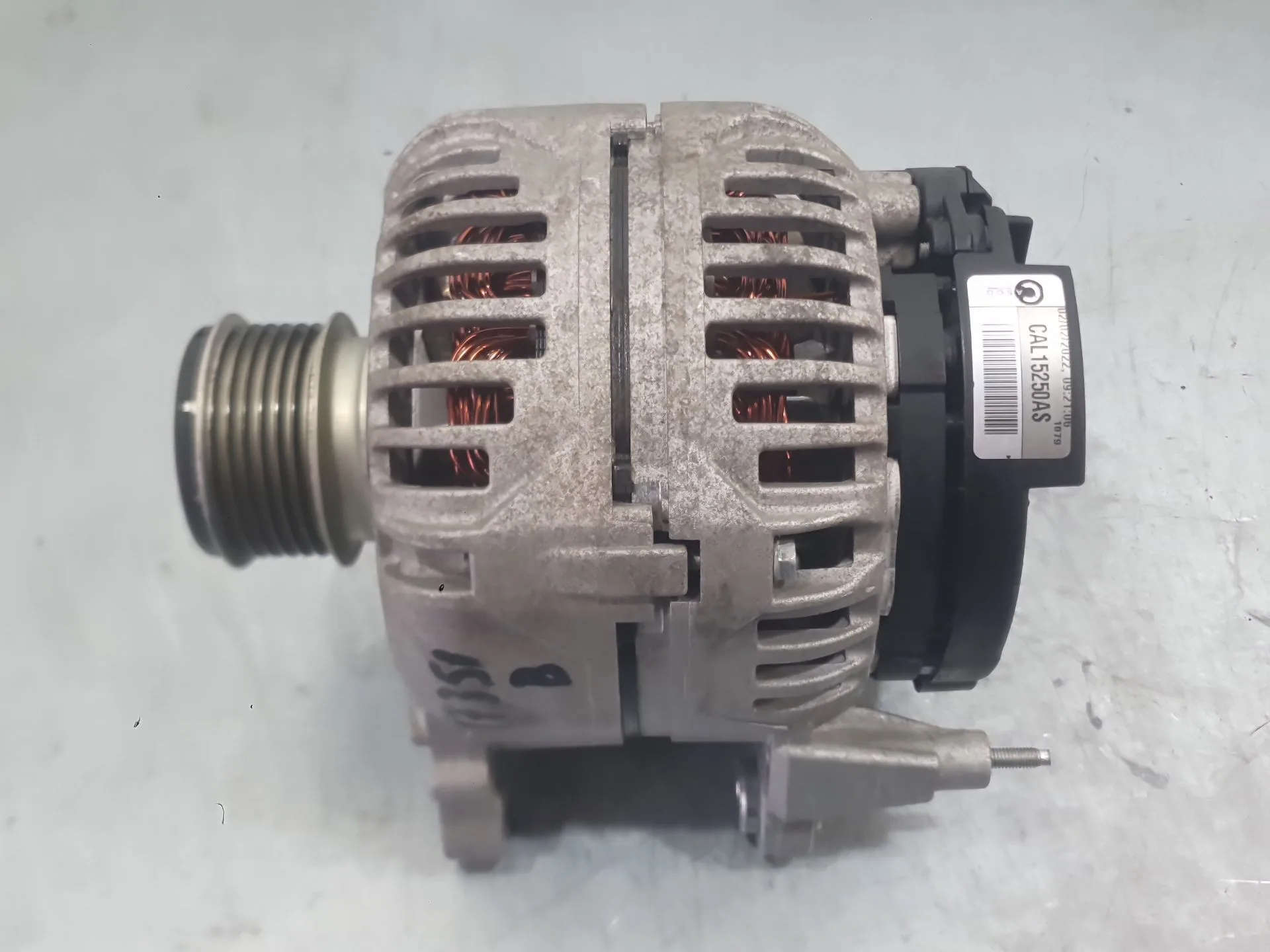 Alternador para Audi A3 (8L1)