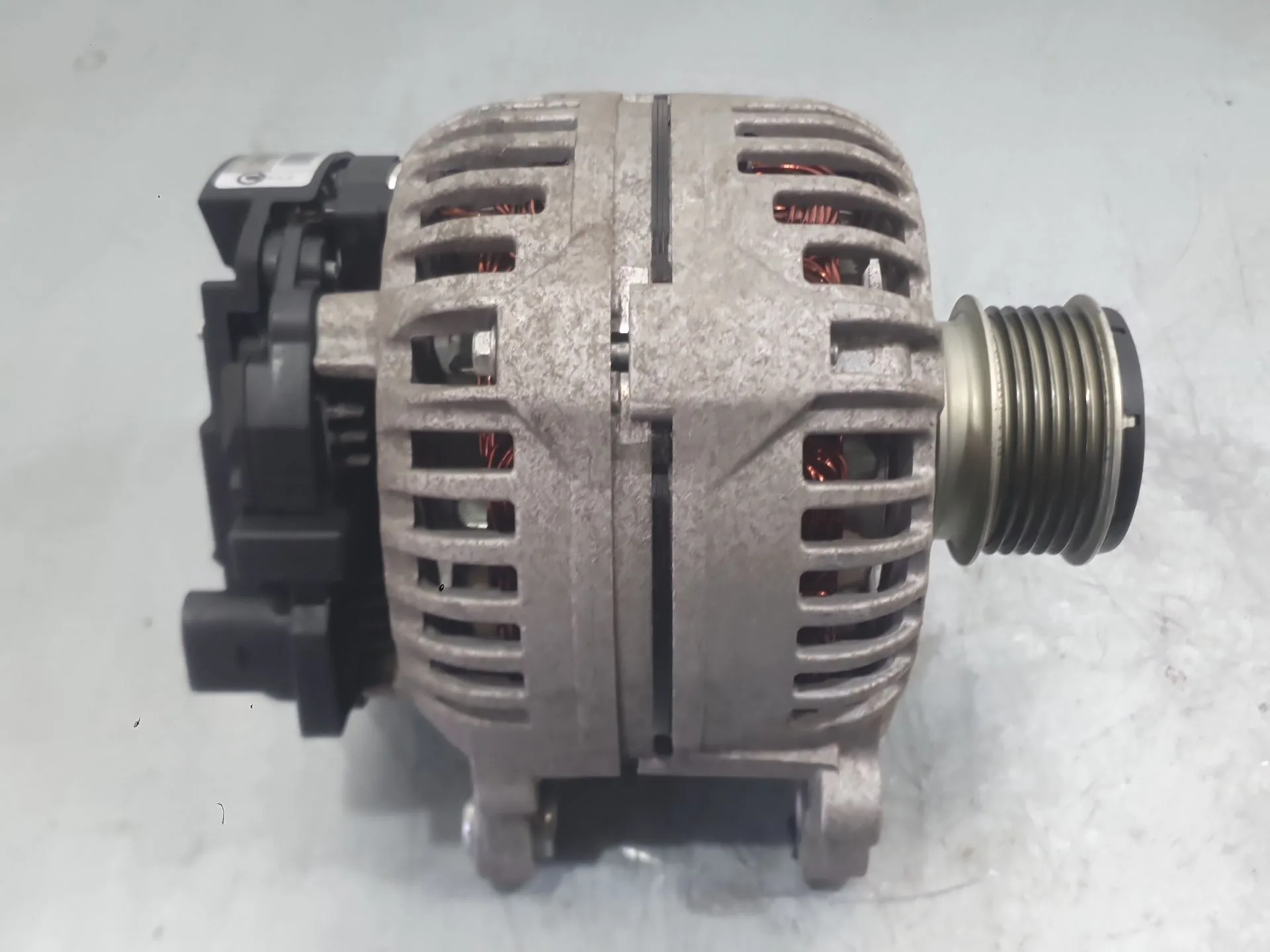 Alternador para Audi A3 (8L1)