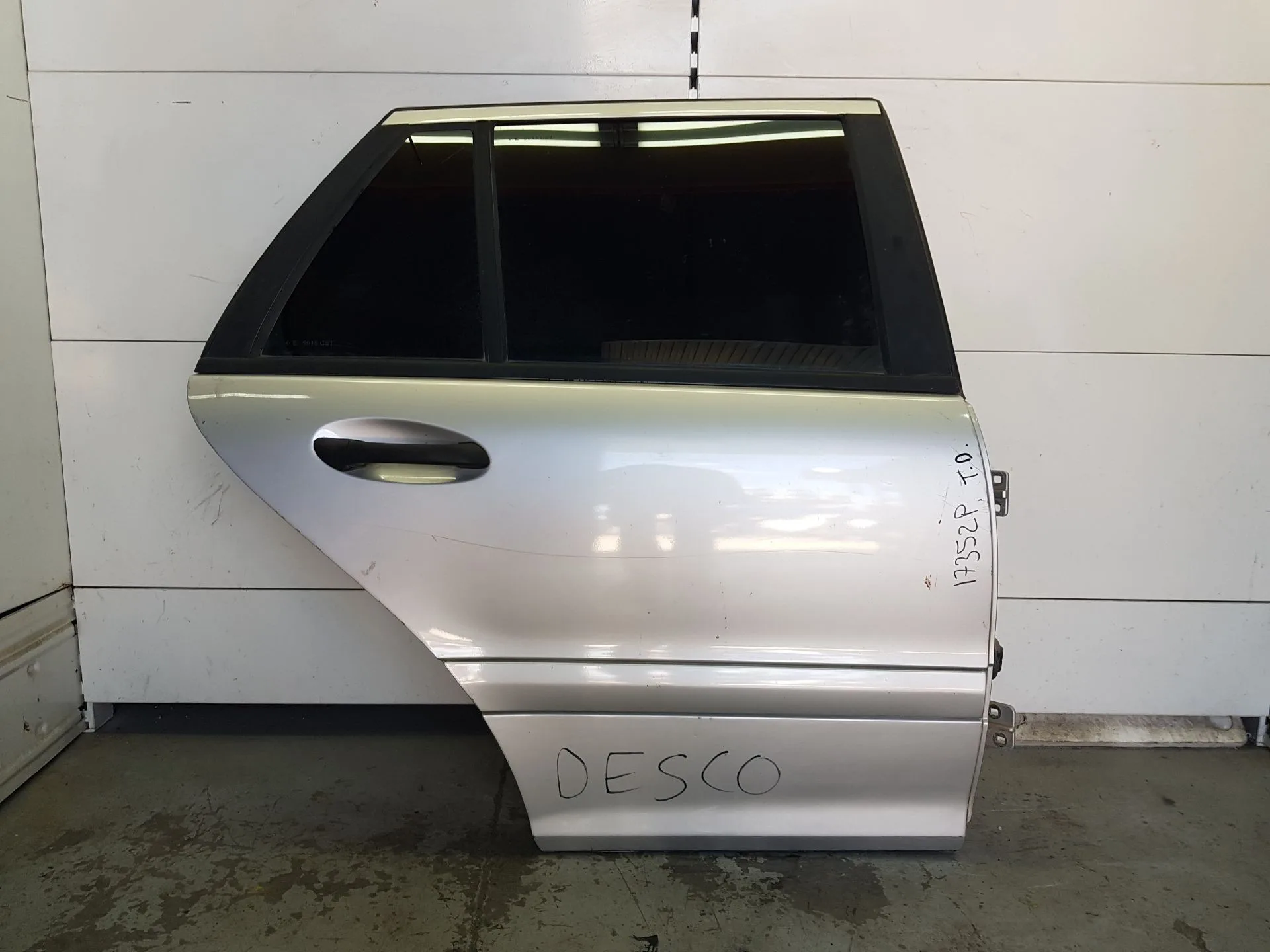 Puerta Trasera Derecha para Mercedes-Benz Clase C T-Model (S203)