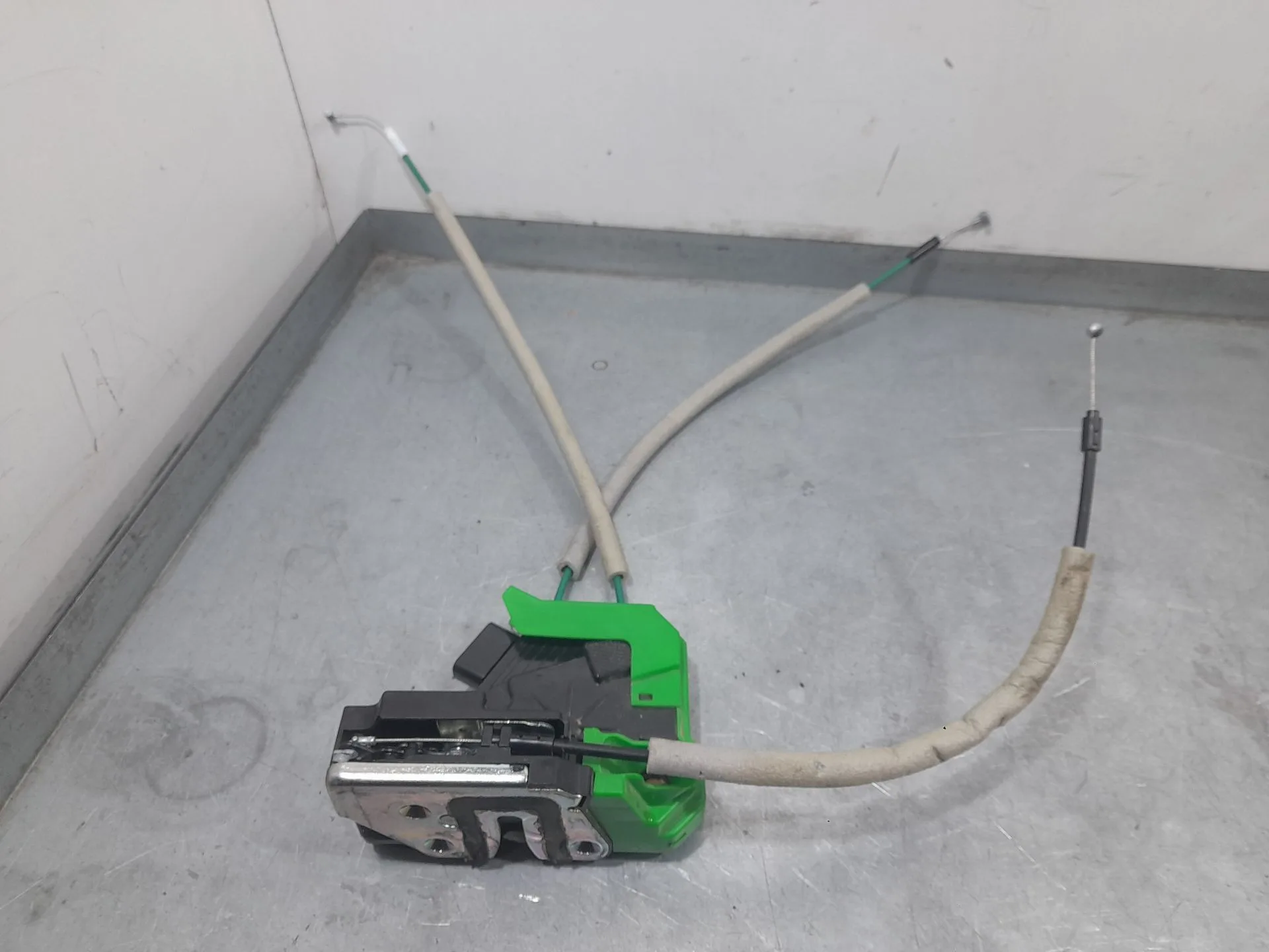 Cerradura Puerta Delantera Izquierda para Ssangyong Tivoli