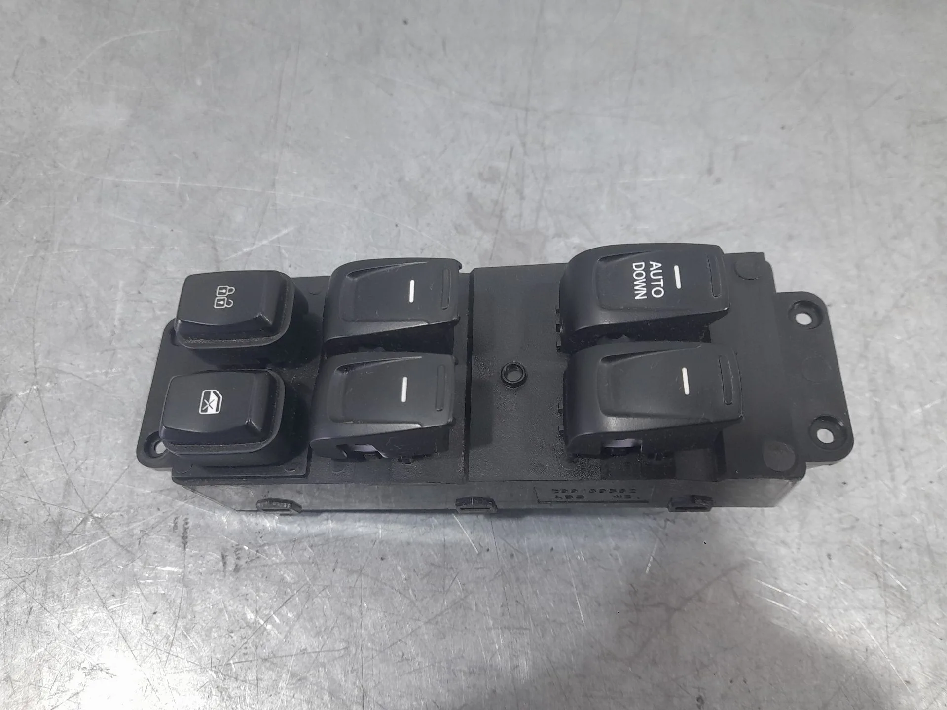 Mando Elevalunas Delantero Izquierdo para Ssangyong Tivoli