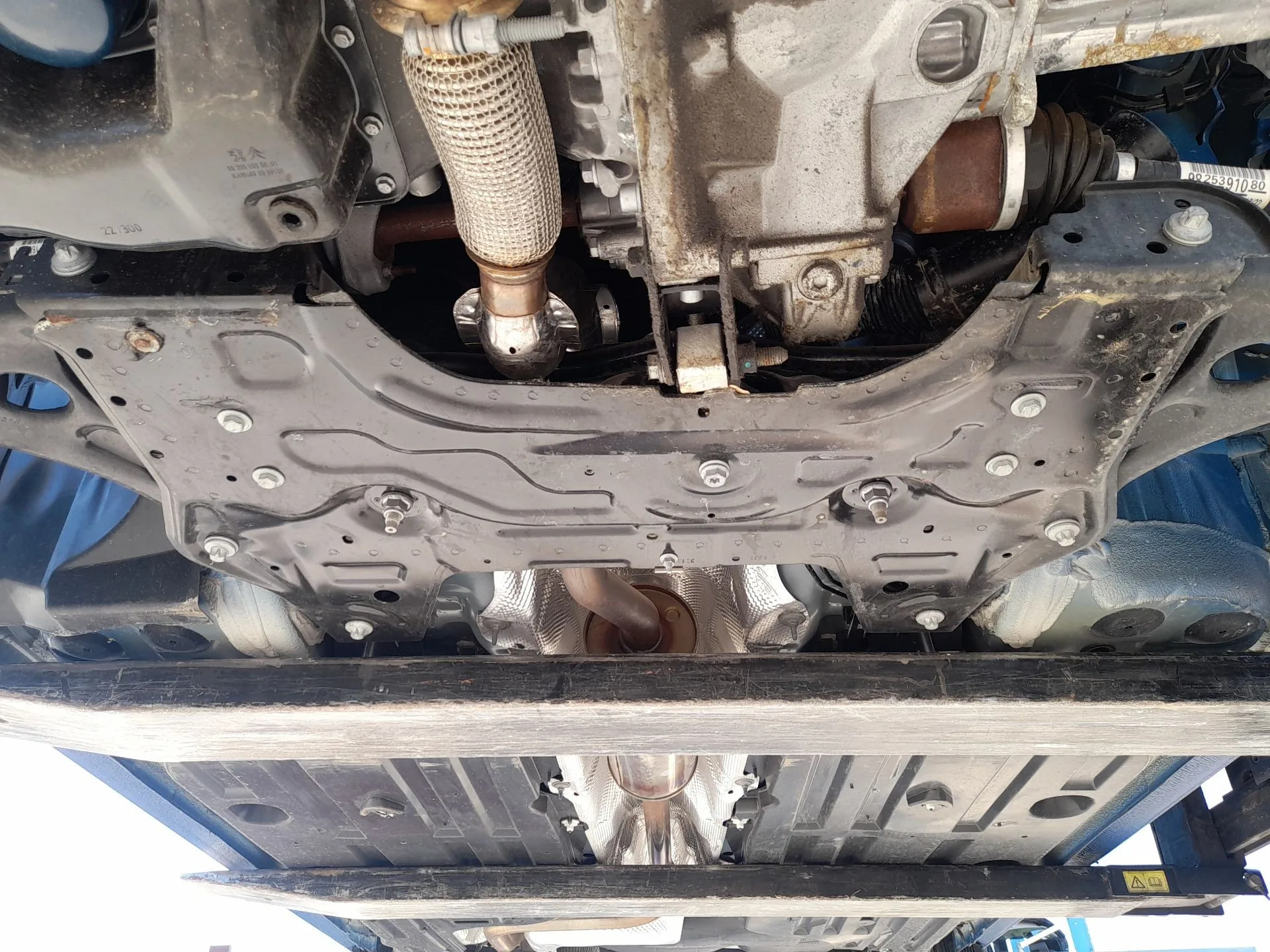 Puente Delantero para Opel Corsa F (P2Jo)