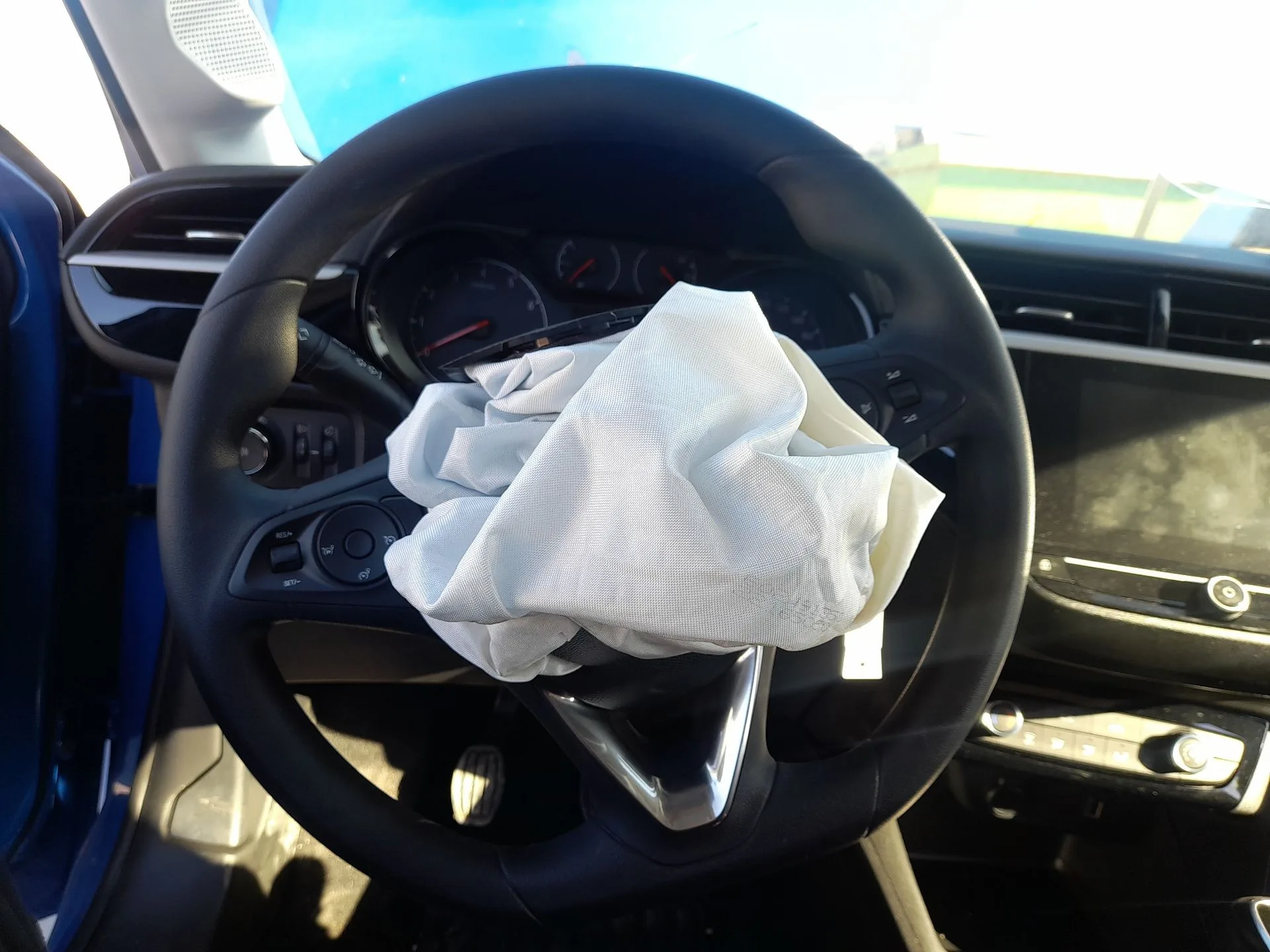 Volante para Opel Corsa F (P2Jo)