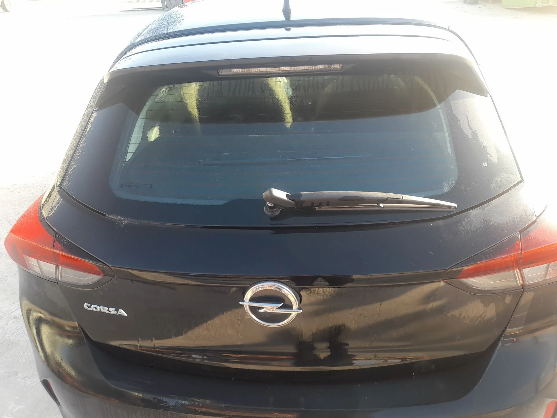 Porton Trasero para Opel Corsa F (P2Jo)