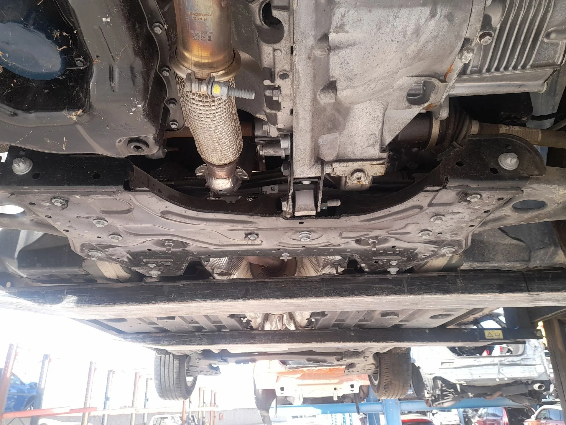 Puente Delantero para Opel Corsa F (P2Jo)