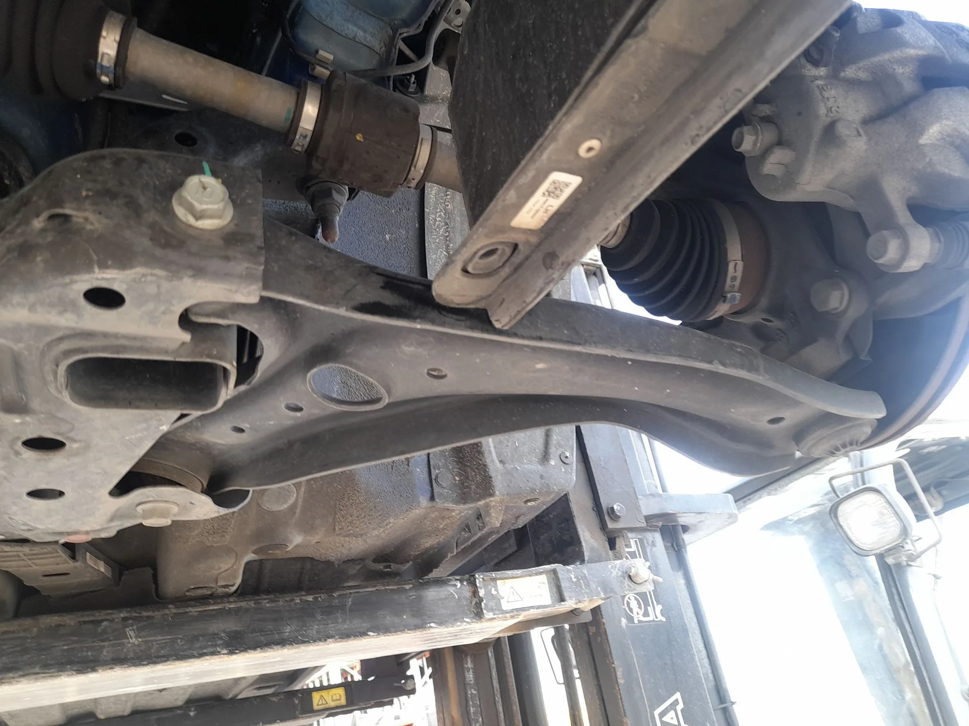Brazo Suspension Inferior Delantero Izquierdo para Hyundai I20 Iii (Bc3, Bi3)