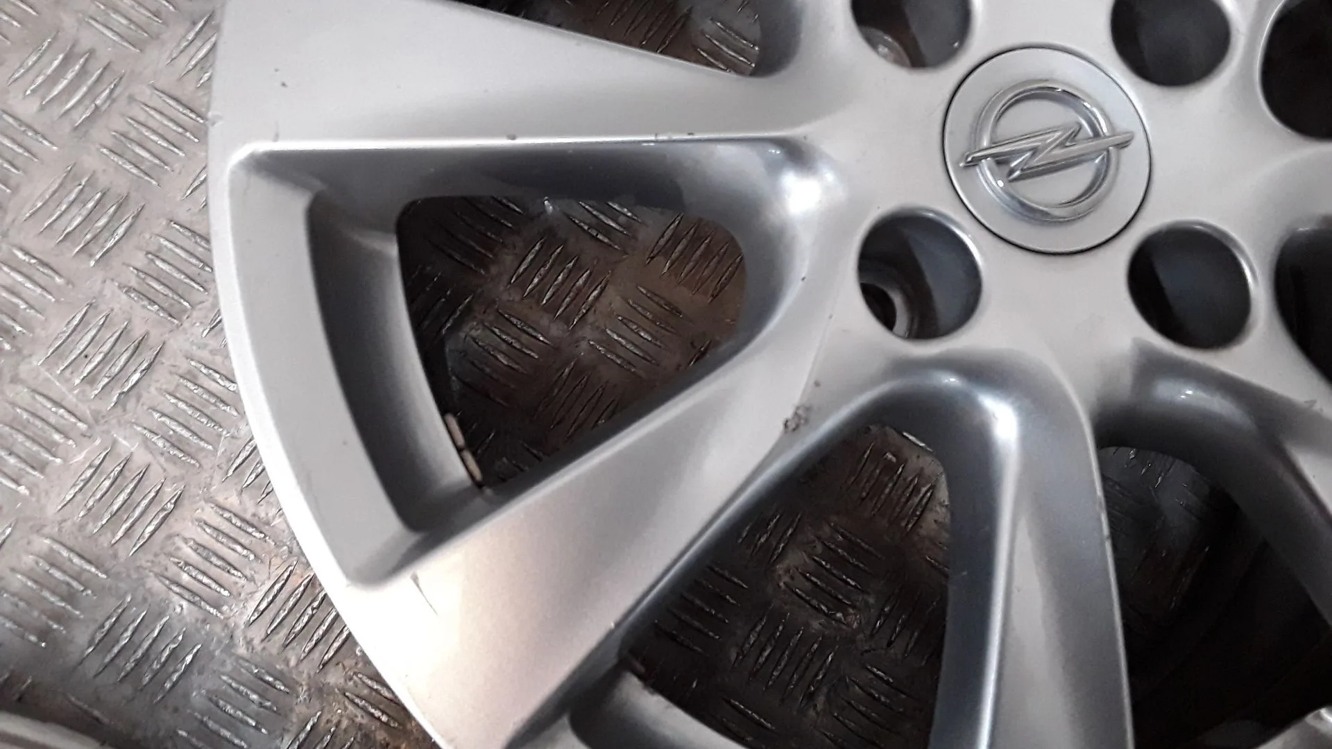 Juego Llantas Aluminio para Opel Corsa F (P2Jo)