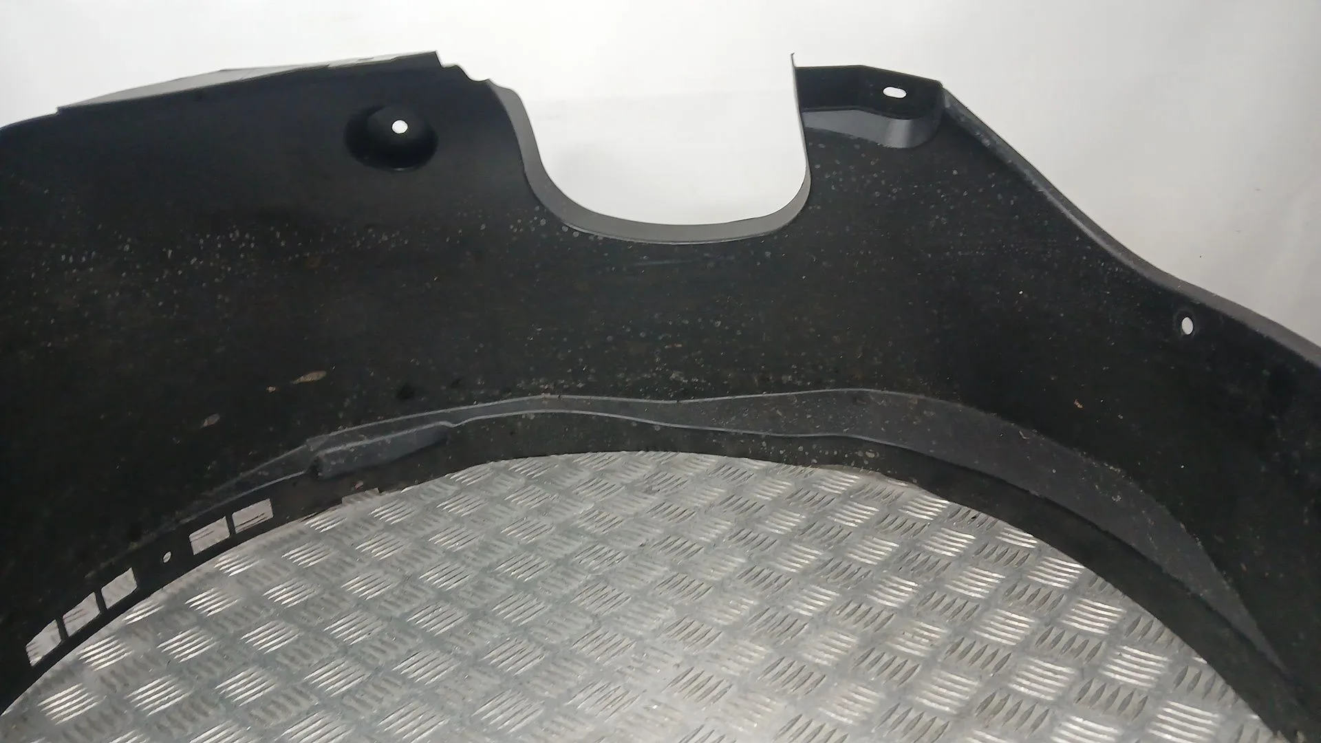 Plastico Pase Rueda Del. Dch. para Jaecoo 7 Phev