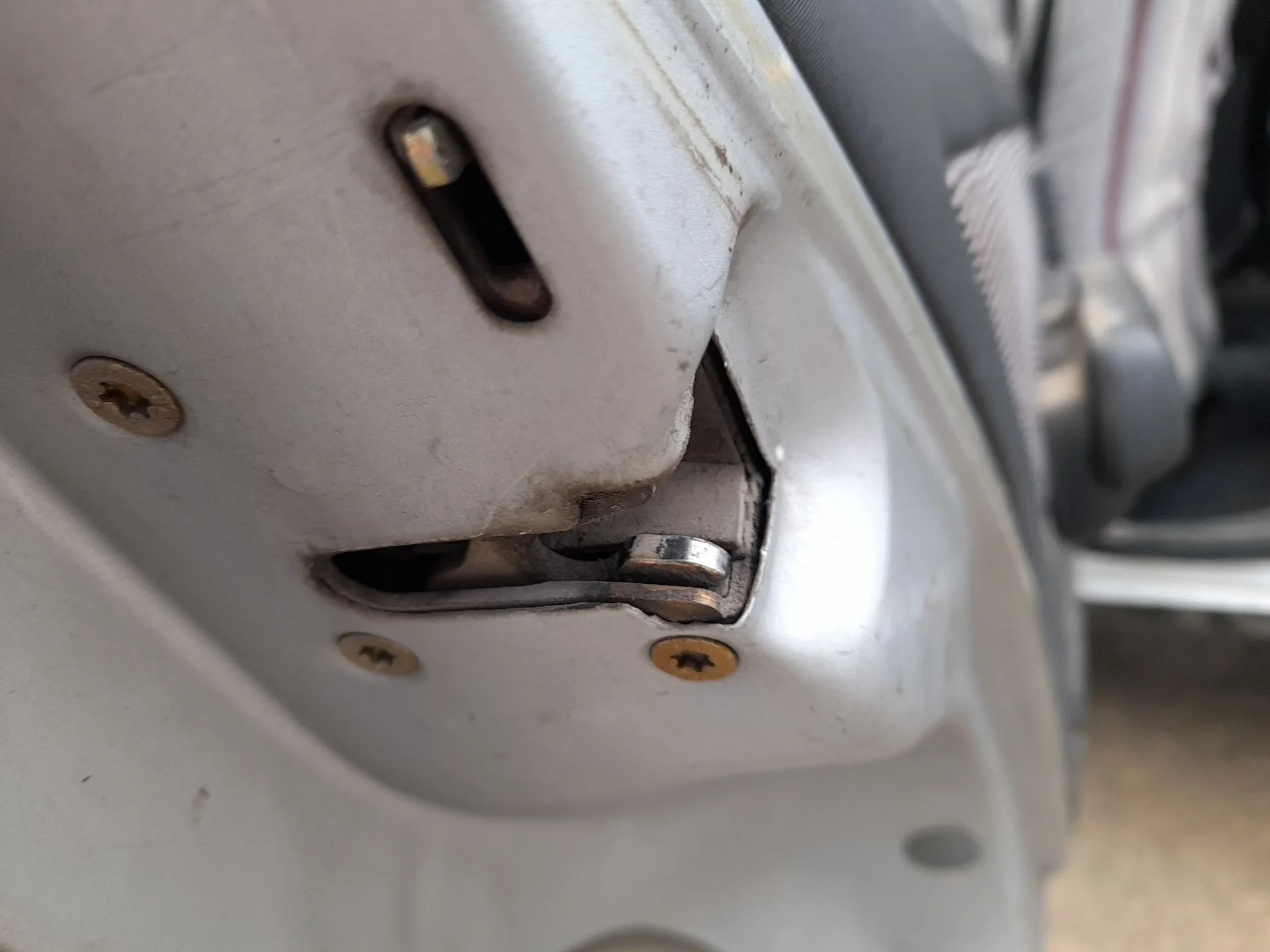 Cerradura Puerta Trasera Izquierda para Peugeot 205 I (741A/C)