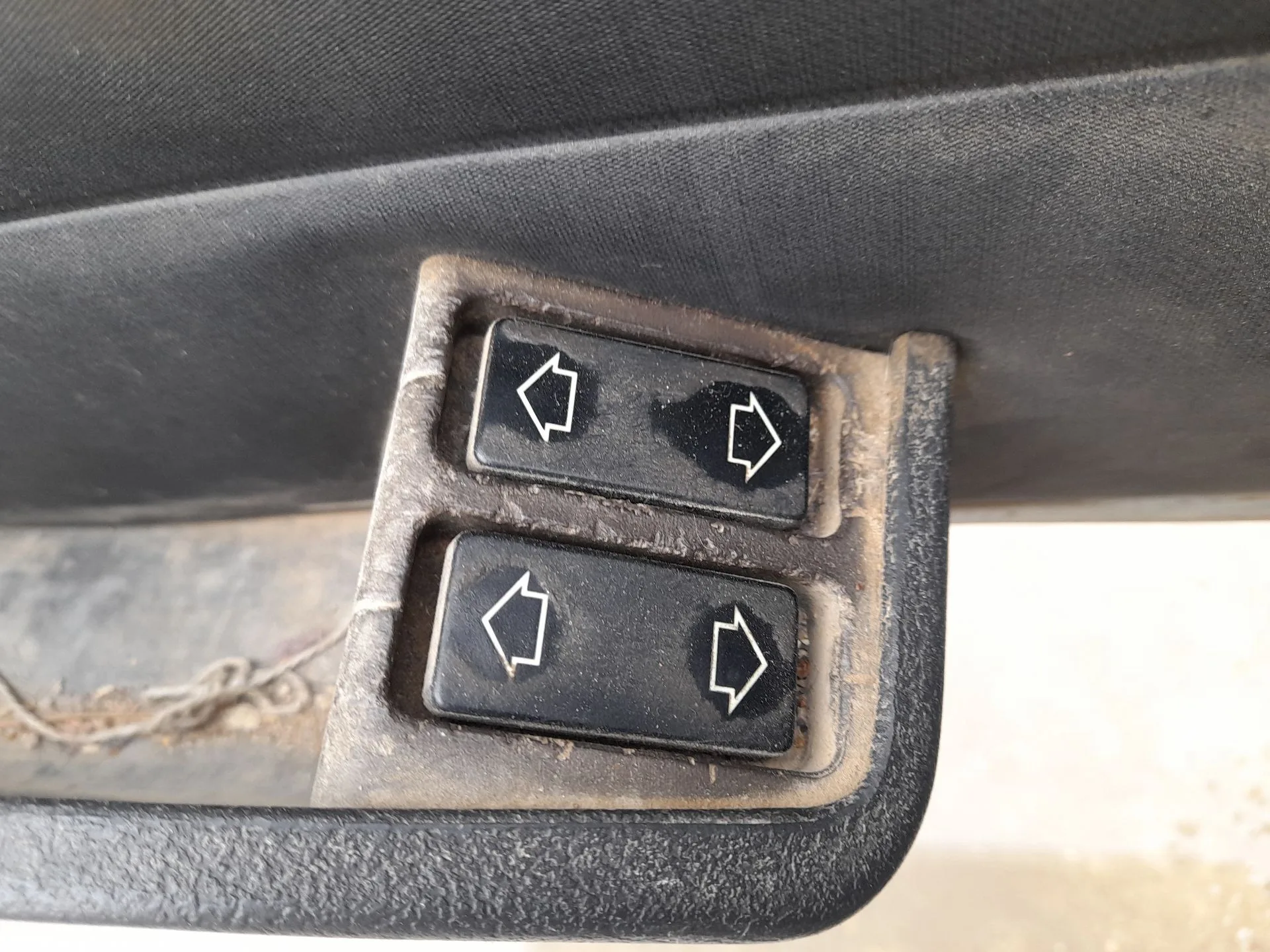 Mando Elevalunas Delantero Izquierdo para Peugeot 205 I (741A/C)