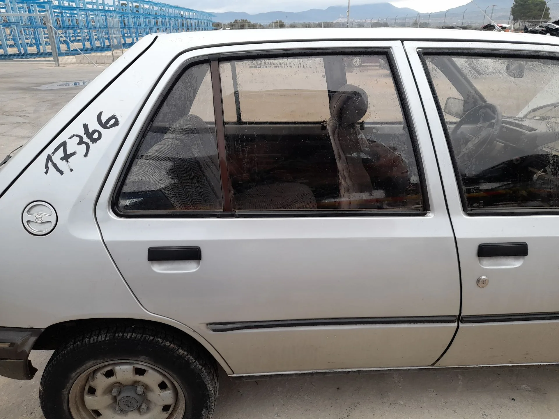 Puerta Trasera Derecha para Peugeot 205 I (741A/C)