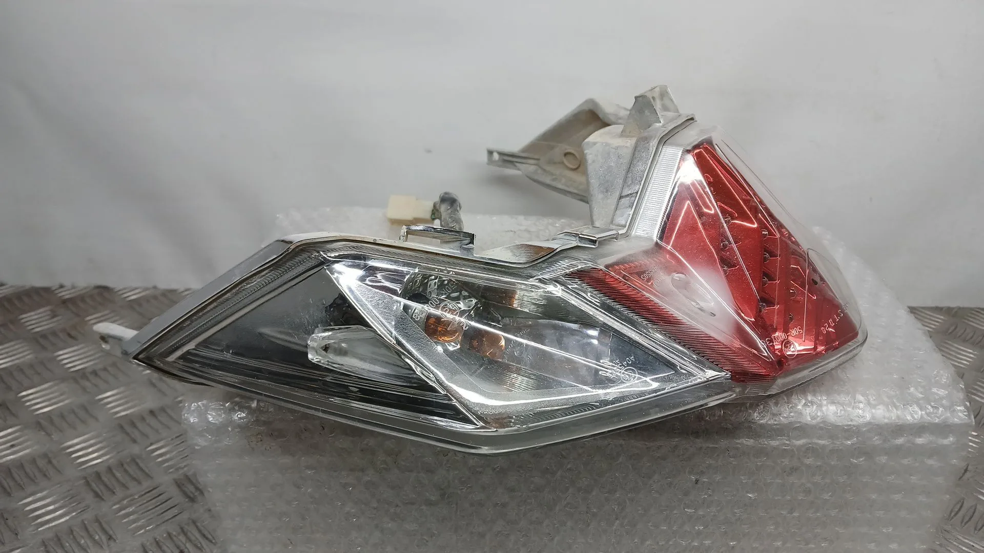 Piloto Trasero Central para Sym Jet