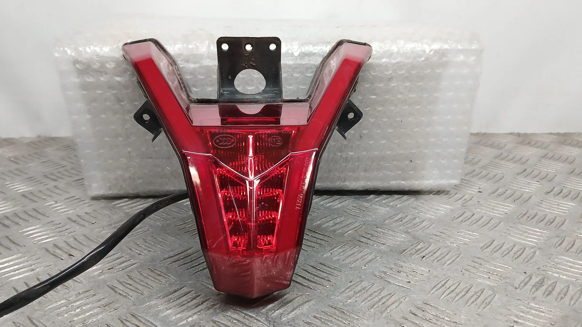 Piloto Trasero Central para E-Broh Strada 20Th