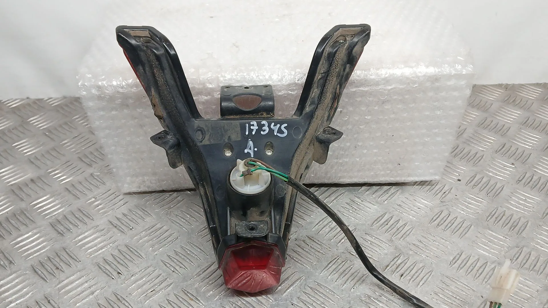 Piloto Trasero Central para E-Broh Strada 20Th