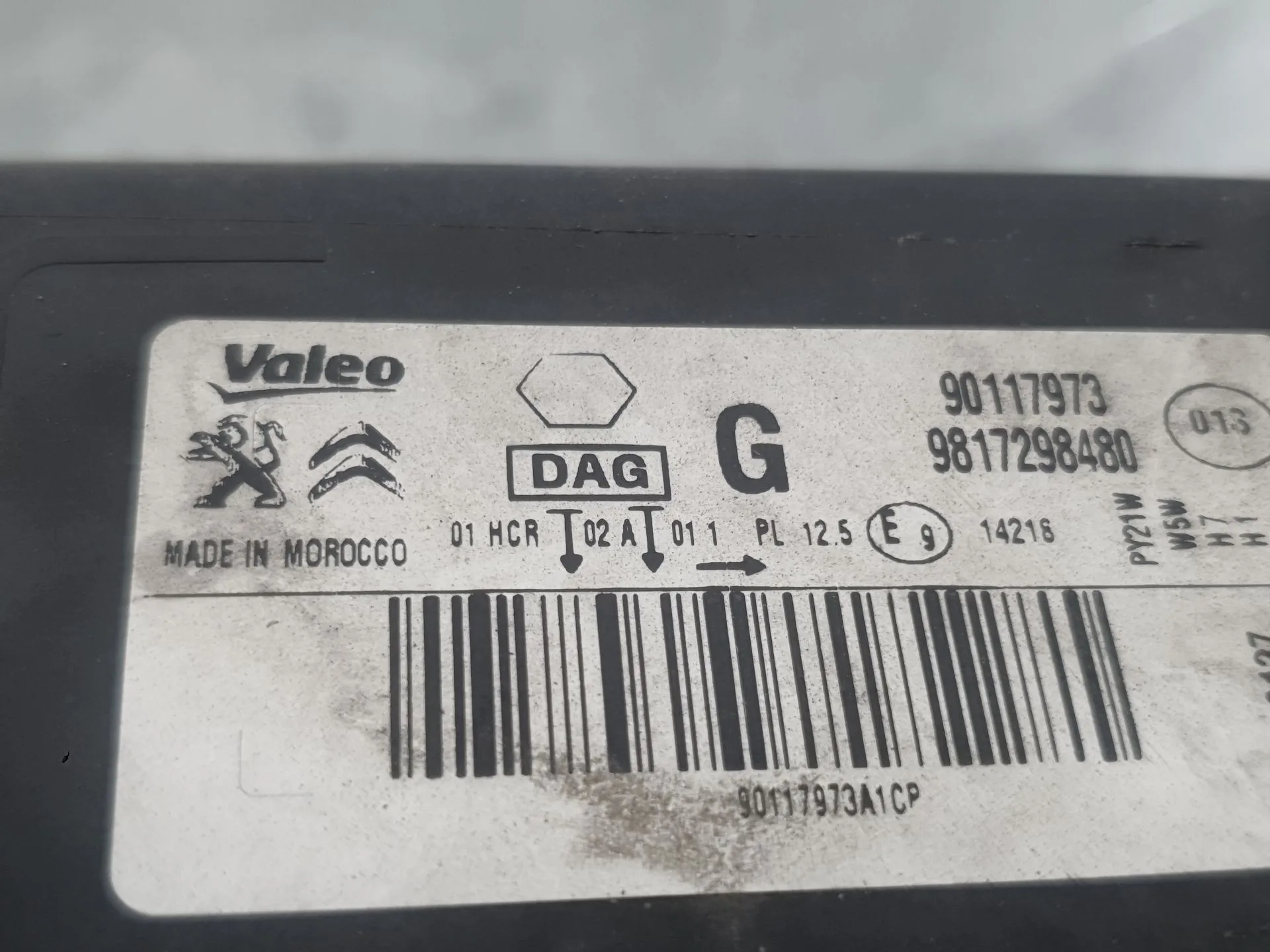 Faro Izquierdo para Citroën C-Elysee (Dd_)