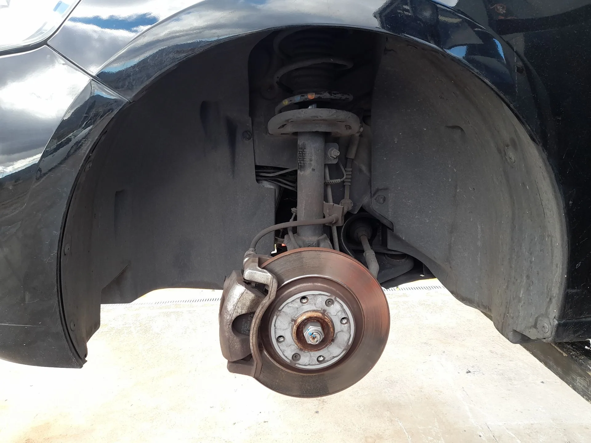 Plastico Pase Rueda Del. Izq. para Citroën C-Elysee (Dd_)