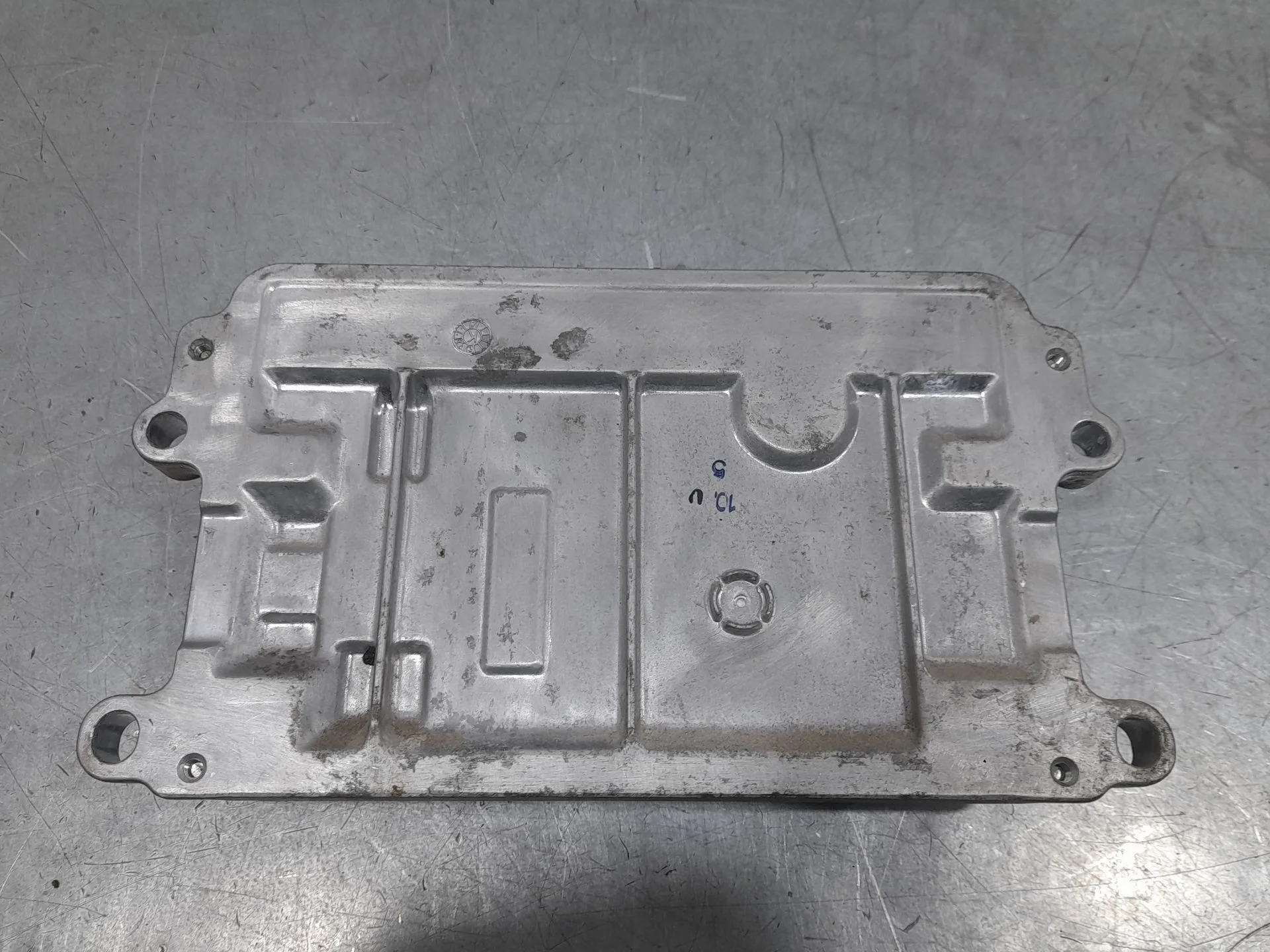 Centralita Motor Uce para Mazda 2 Lim. ()
