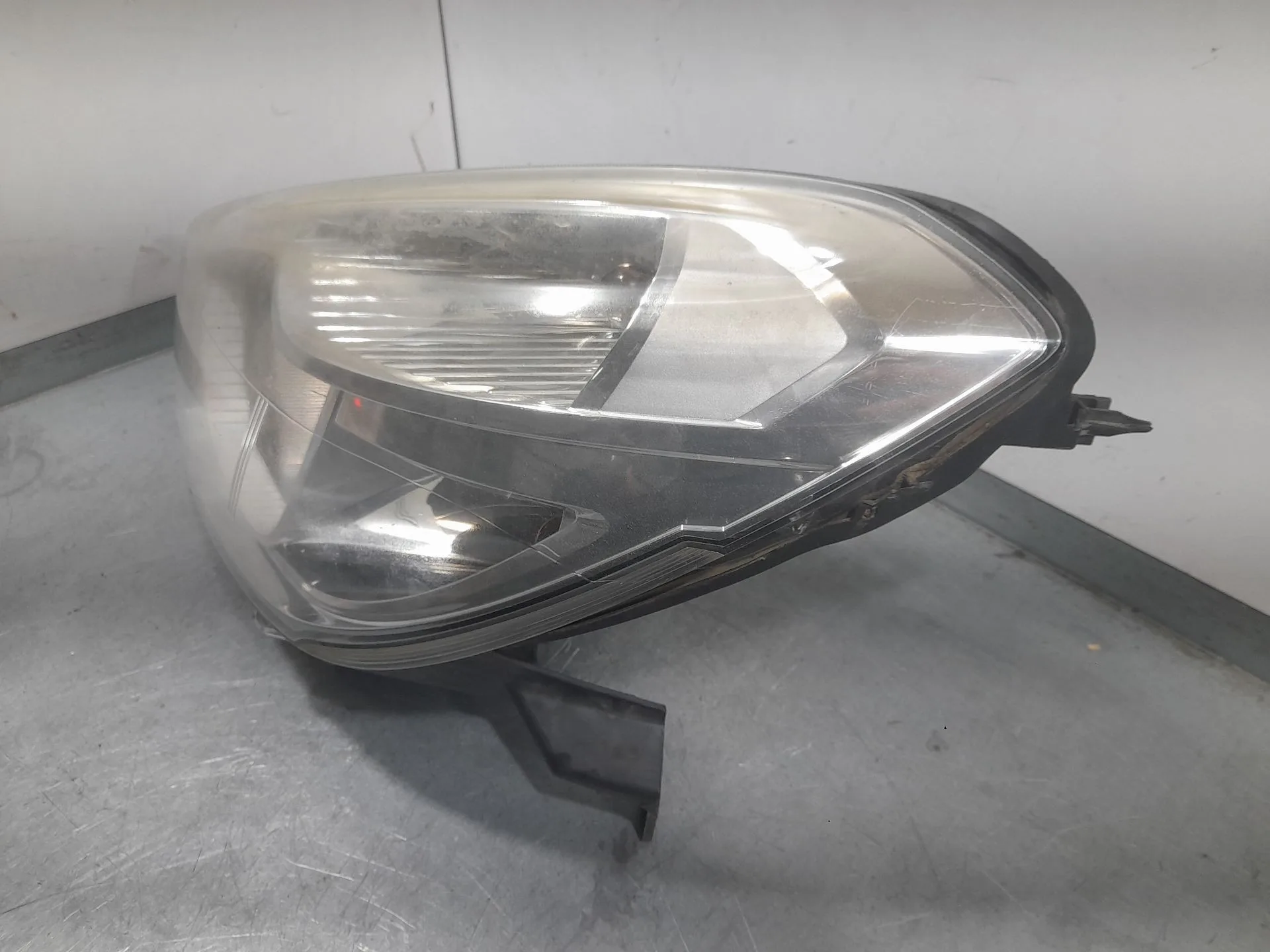 Faro Izquierdo para Dacia Dokker Furgoneta/Monovolumen