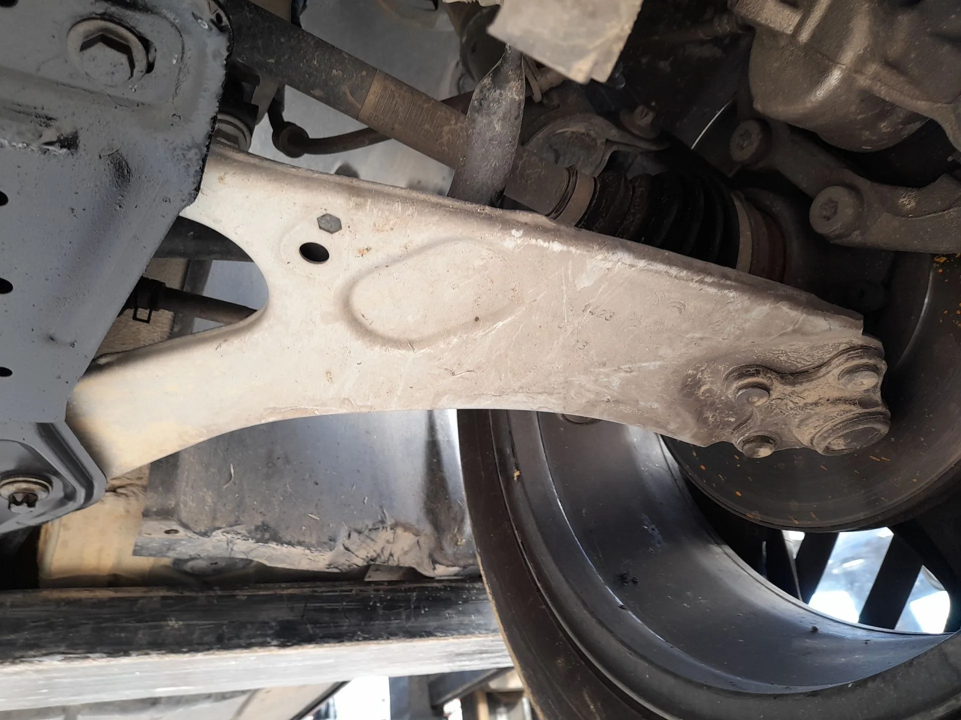 Brazo Suspension Inferior Delantero Izquierdo para Citroën C4 Iii (Ba_, Bb_, Bc_)