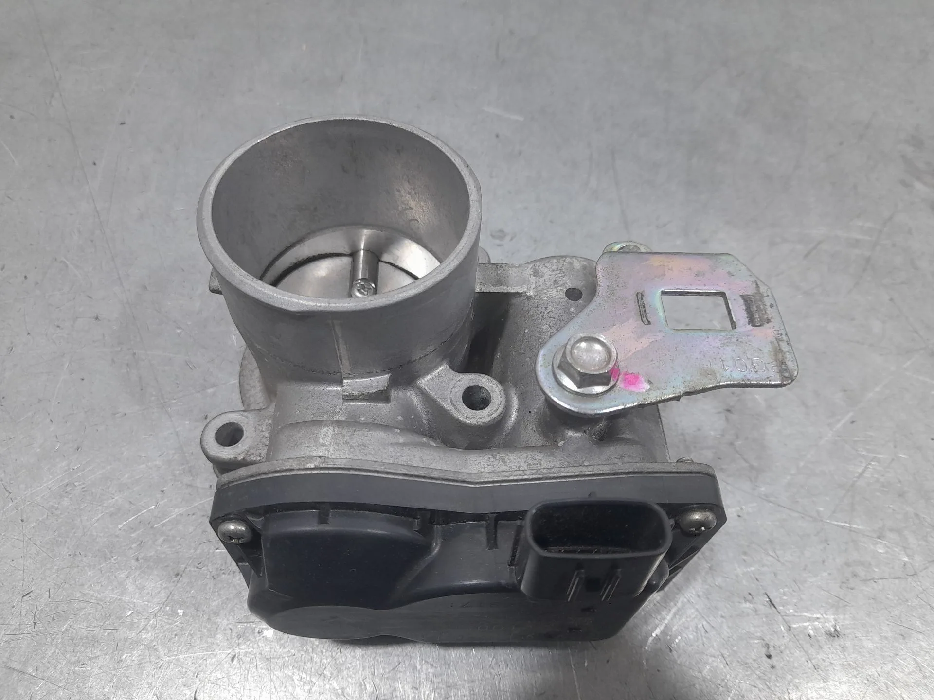 Caja Mariposa para Mazda 2 Lim. ()