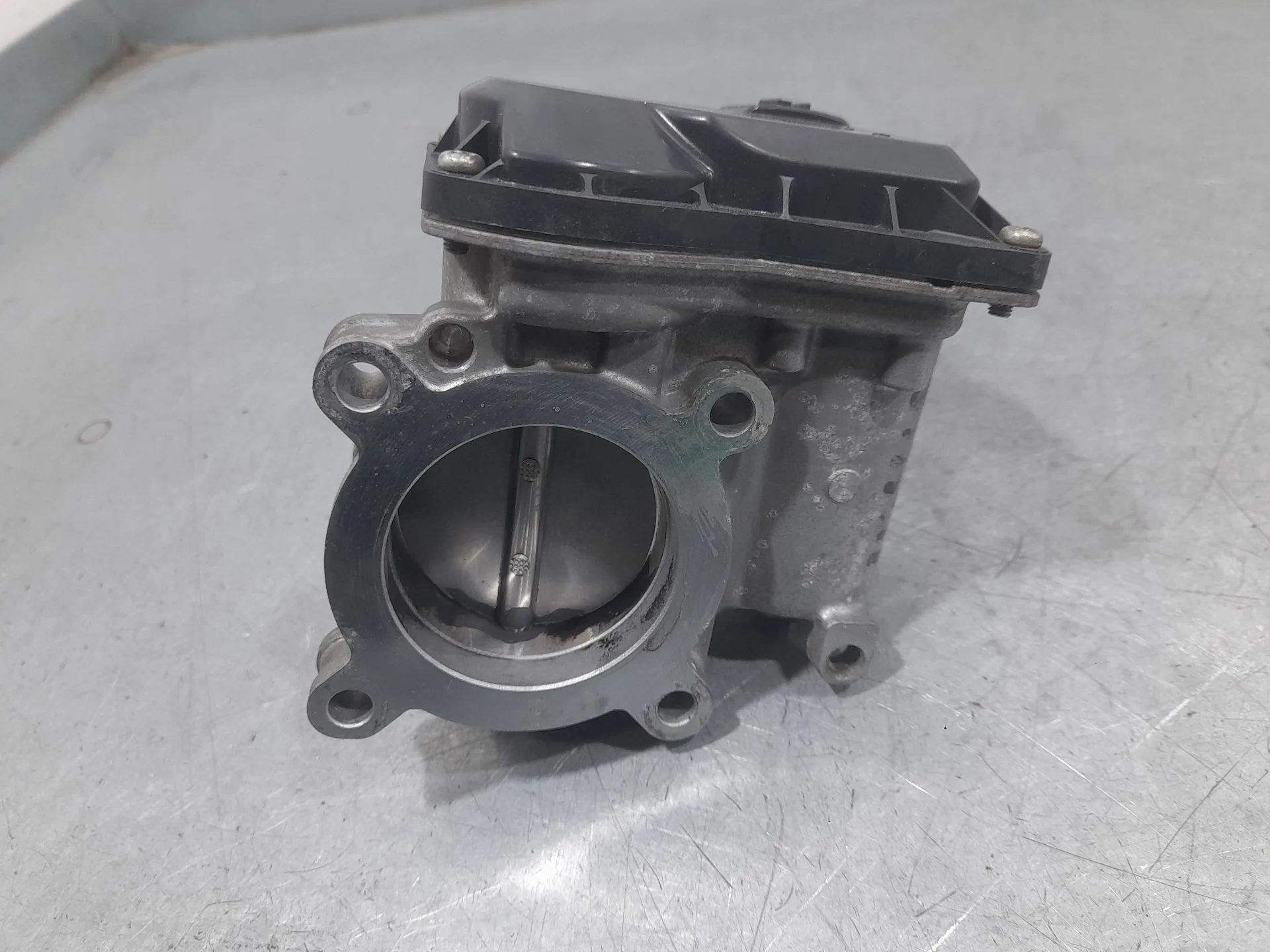 Caja Mariposa para Mazda 2 Lim. ()