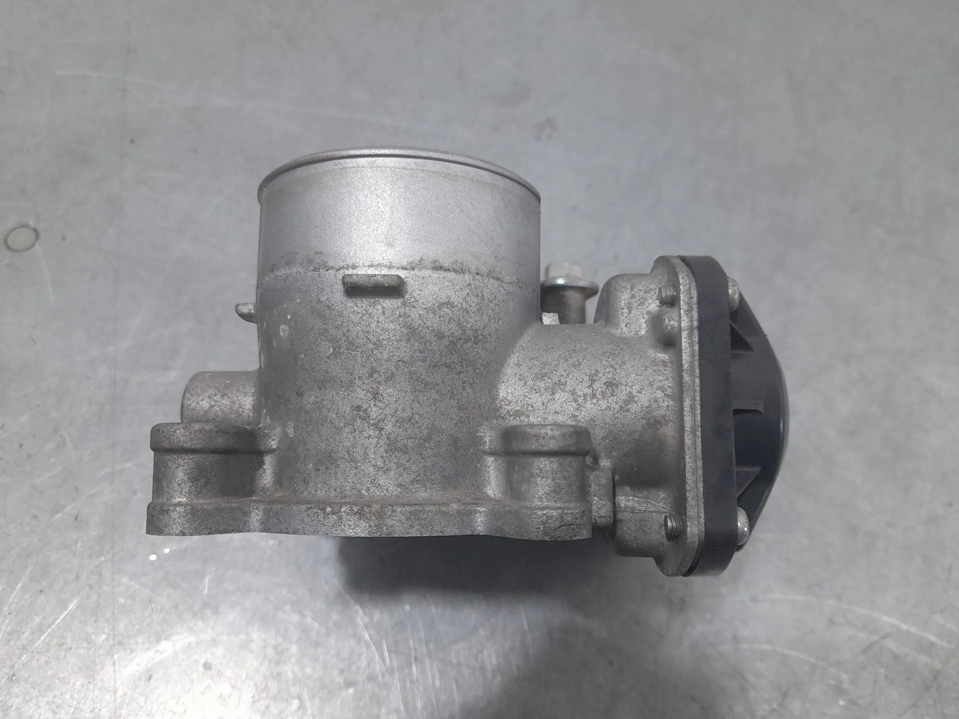 Caja Mariposa para Mazda 2 Lim. ()