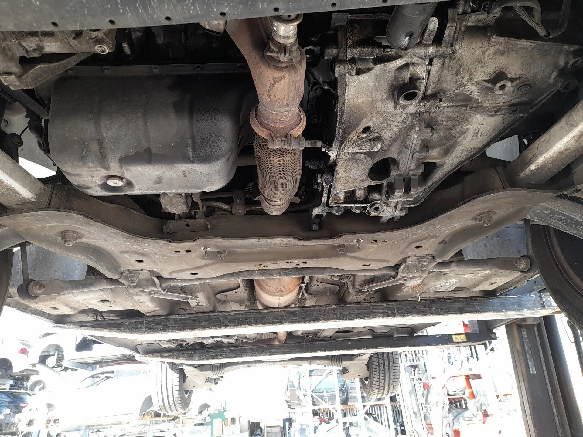 Puente Delantero para Peugeot 5008 (0U_, 0E_)