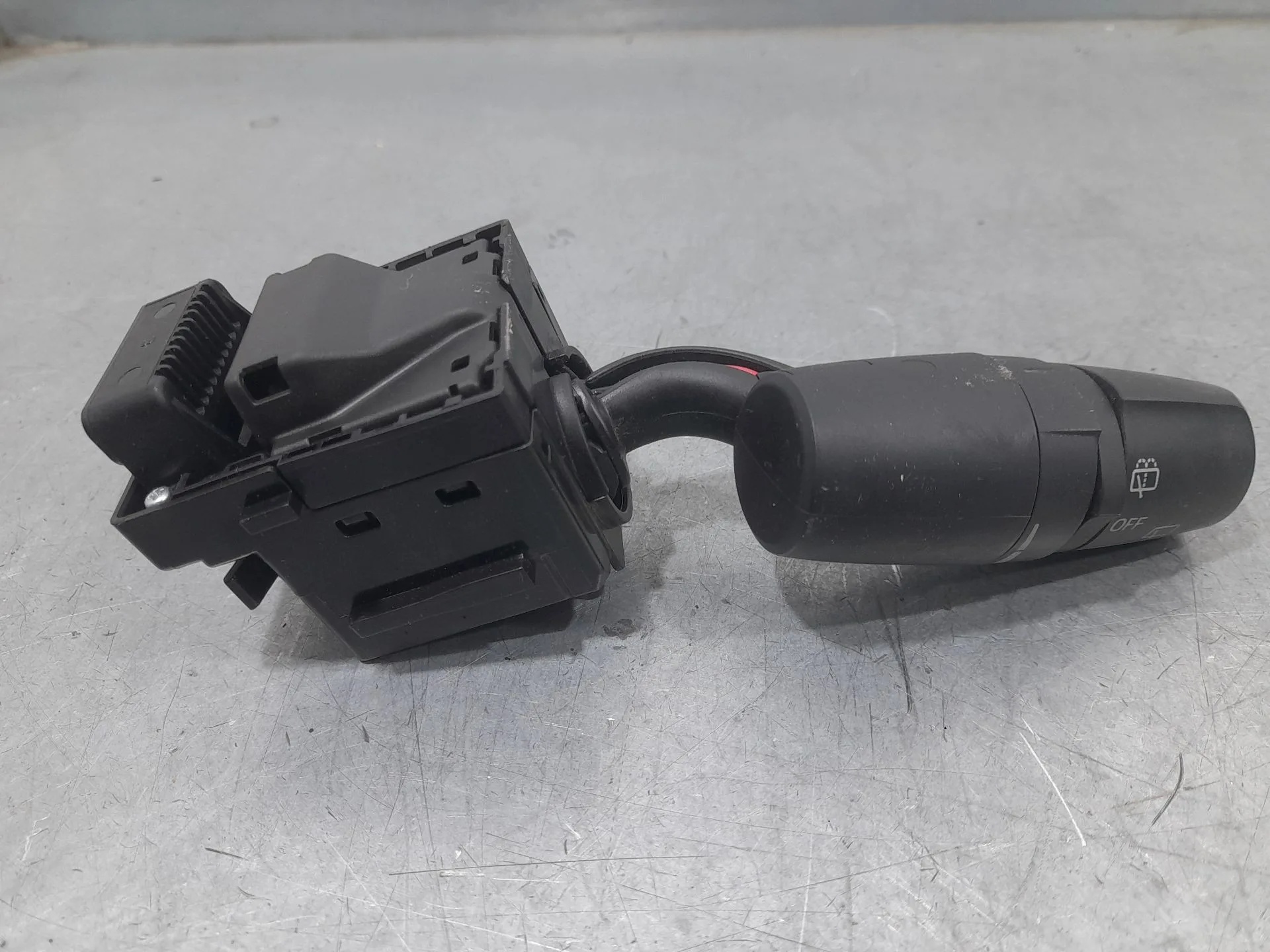 Mando Limpia para Mazda 2 Lim. ()