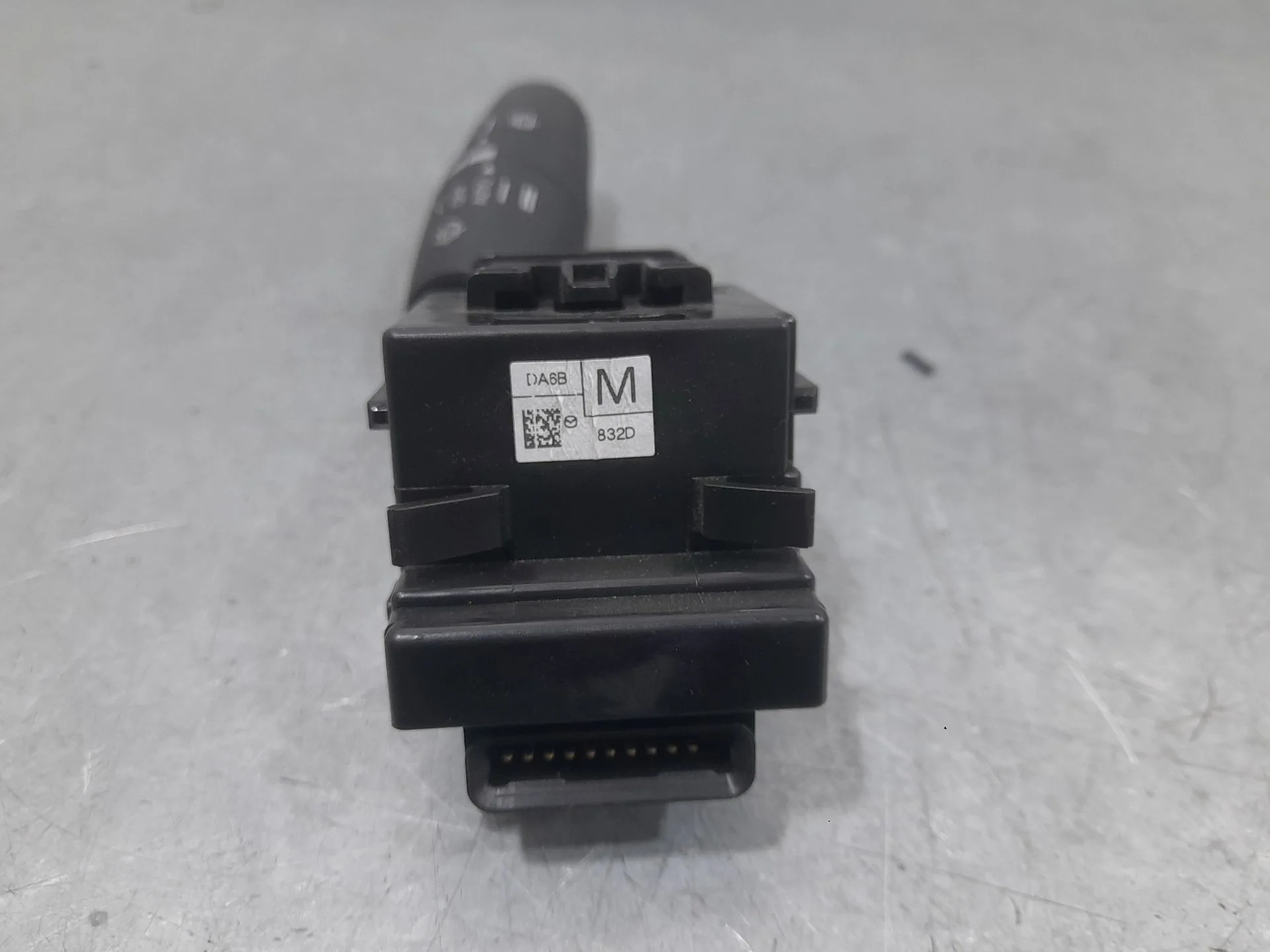 Mando Limpia para Mazda 2 Lim. ()