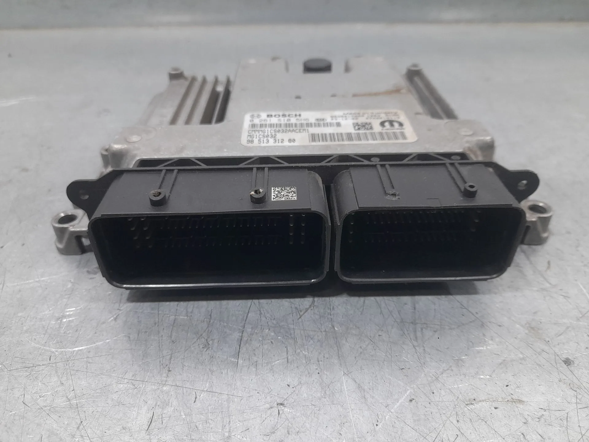 Centralita Motor Uce para Opel Corsa F