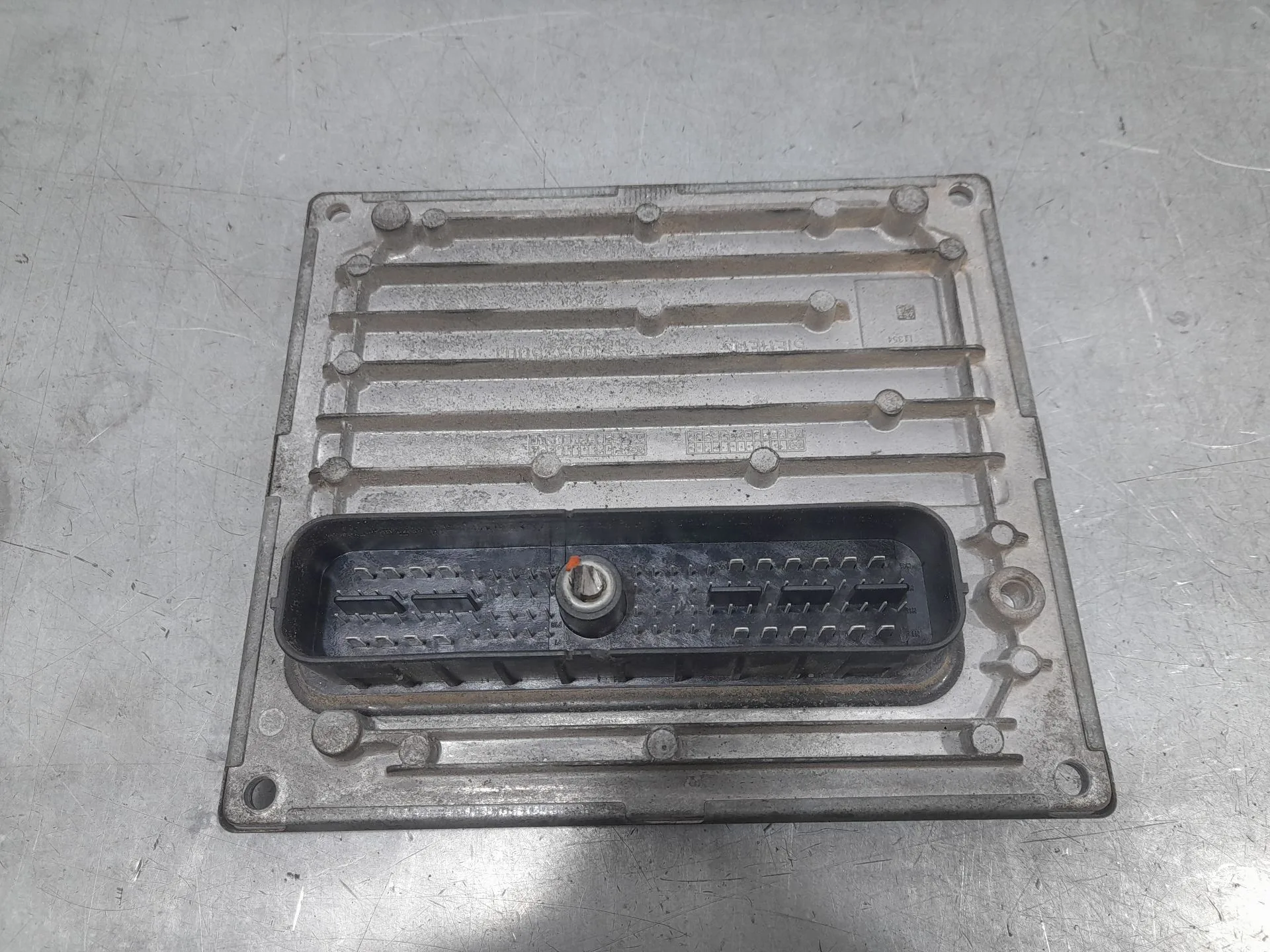Centralita Motor Uce para Ford Focus C-Max (Cap)
