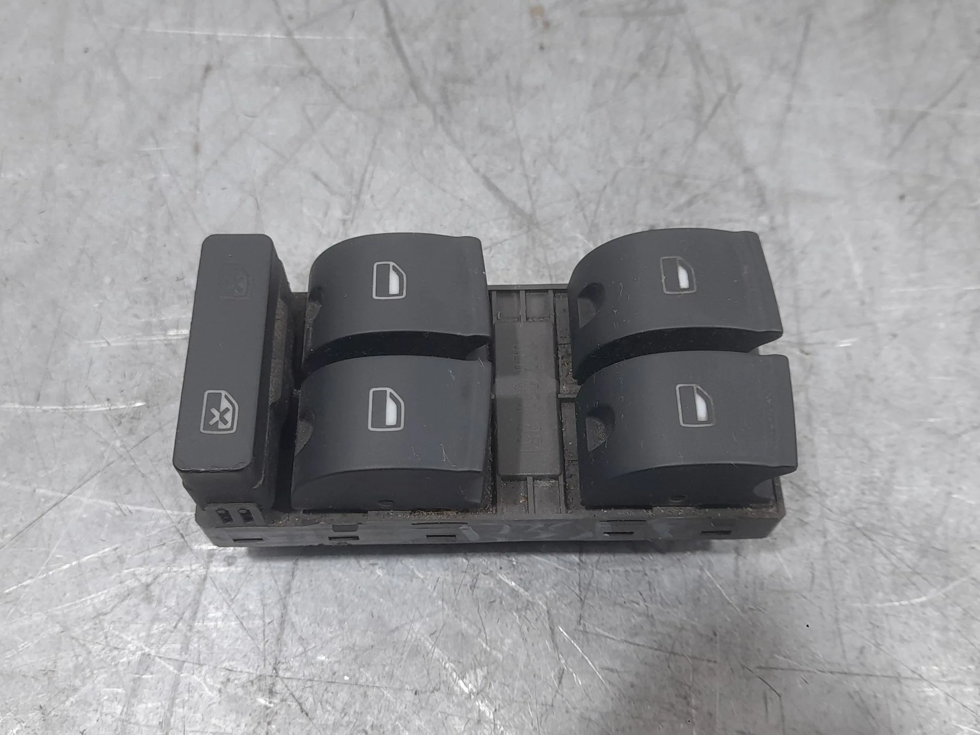 Mando Elevalunas Delantero Izquierdo para Audi A4 B7 (8Ec)