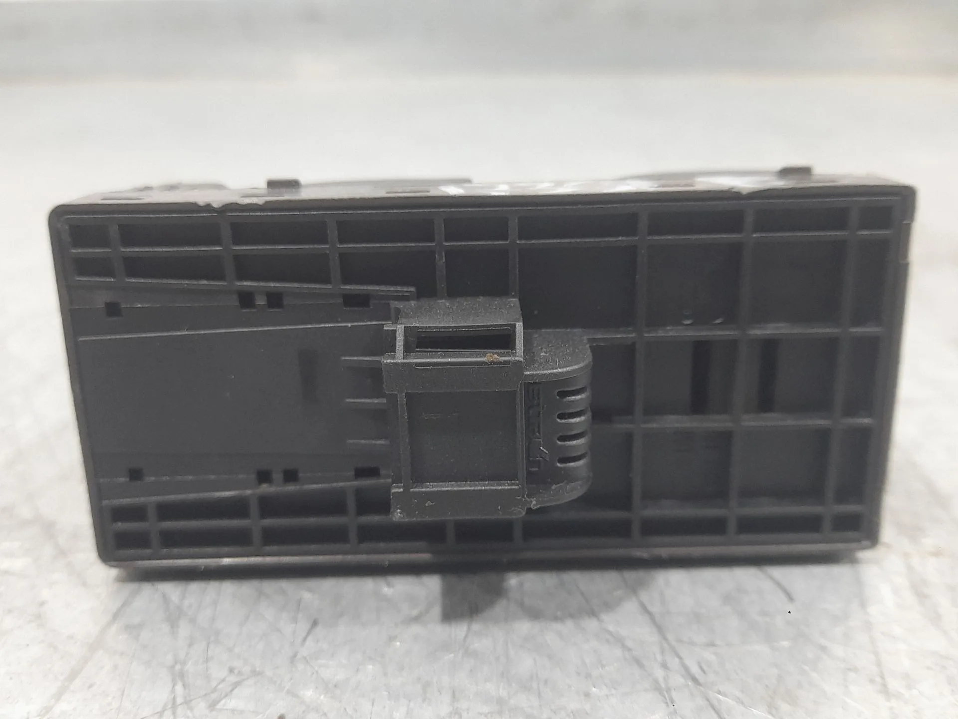 Mando Elevalunas Delantero Izquierdo para Audi A4 B7 (8Ec)
