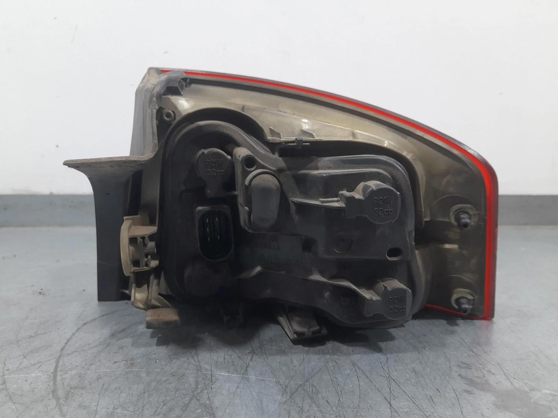 Piloto Trasero Izquierdo Interior para Audi A4 B7 (8Ec)