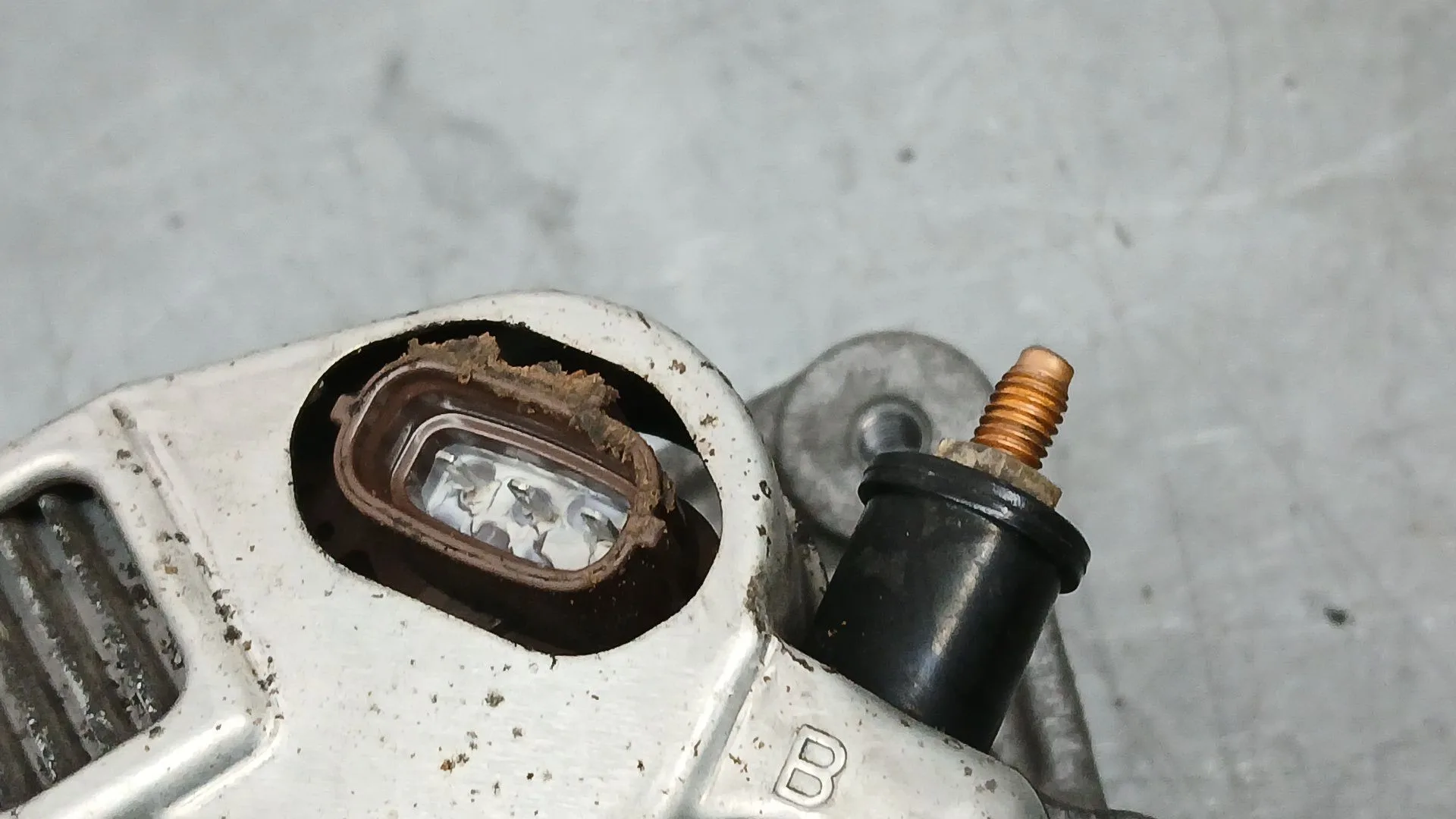 Alternador para Suzuki Baleno Hatchback (Eg)