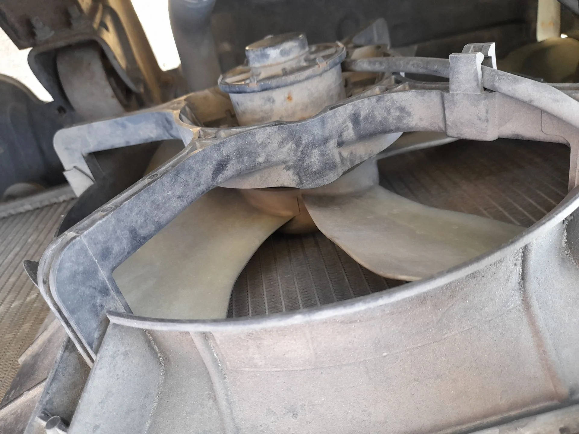 Electroventilador para Suzuki Baleno Hatchback (Eg)